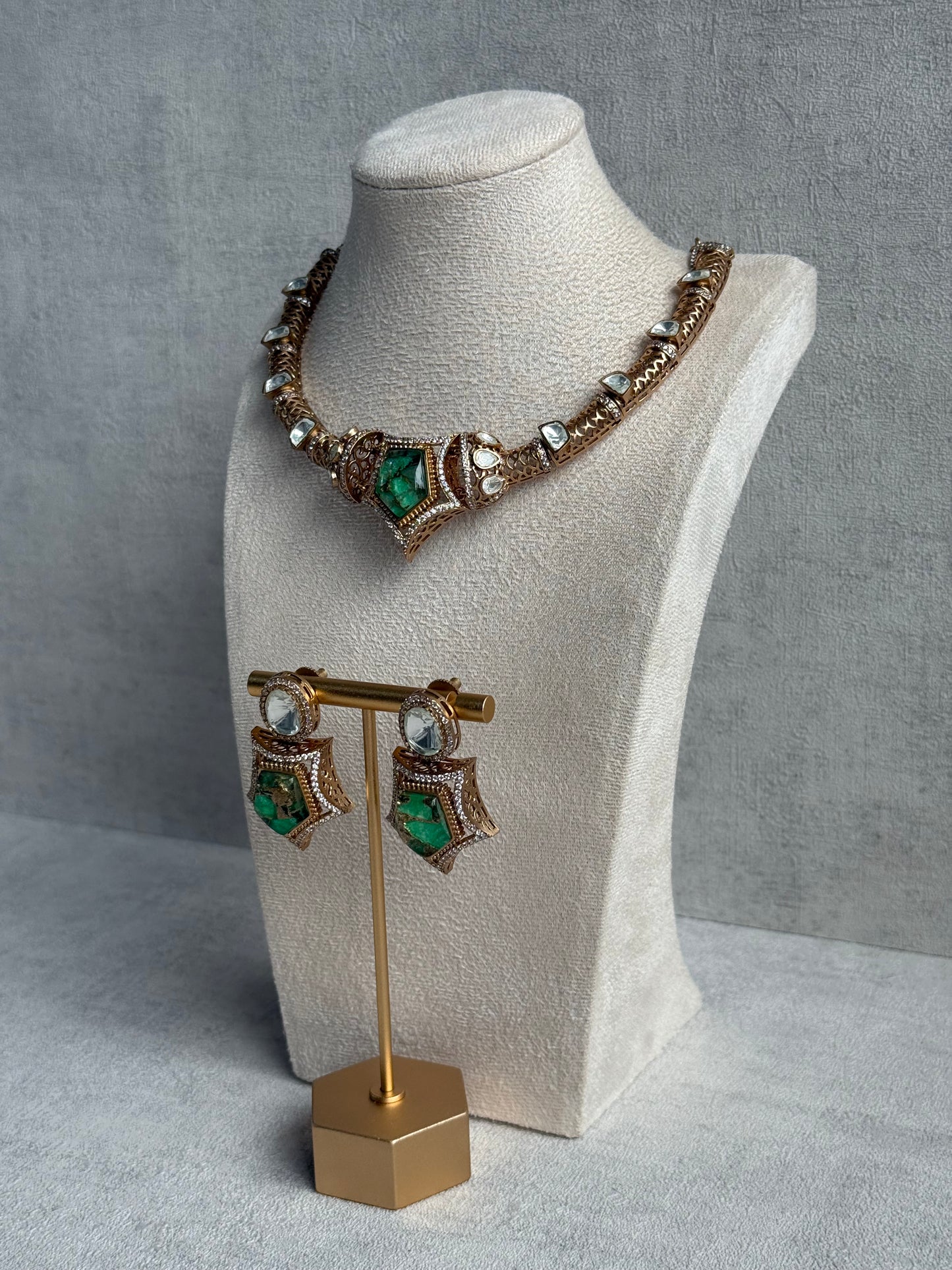 Ayura Designs Krupa Set – Necklace & Earrings with Green Stone featuring Natural Marbling, Mirror-Cut Kundan & Antique Gold Detailing
