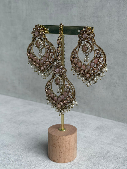 Ayura Designs Damini Tikka Set – Mirror-Cut Kundan Earrings & Tikka with Blush Pink Enamel and Pearl Detailing
