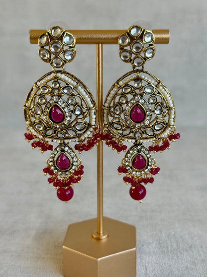 Ayura Designs Zarmeen Choker Set with Earrings & Tikka – Mirror-Cut Stones, Antique Gold Finish and Fuchsia Beads