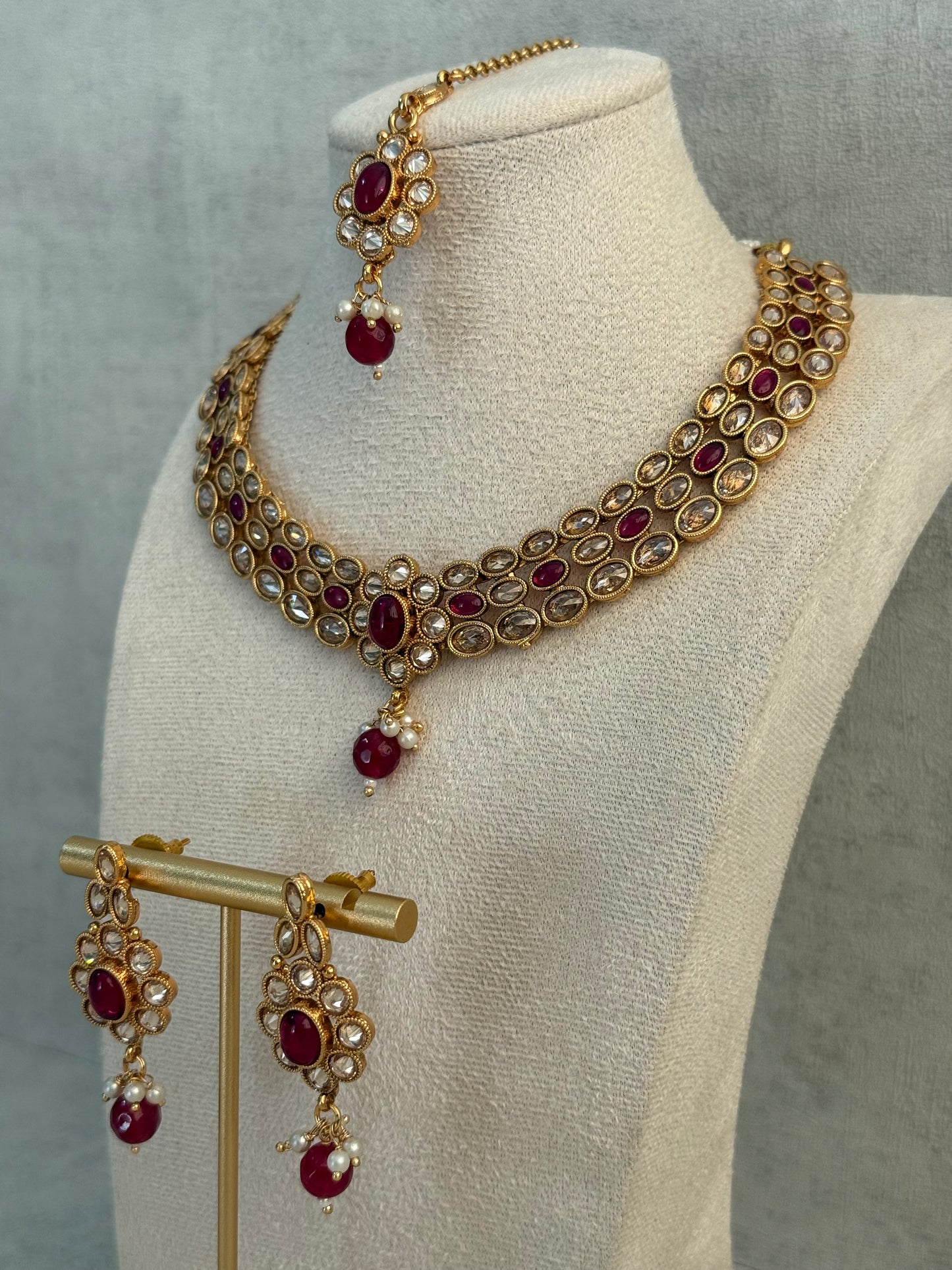 Ayura Designs Biju Set with Necklace, Earrings & Tikka – Fuchsia Pink & Ivory Pearls, Mirror-Cut Stones, Antique Gold Finish