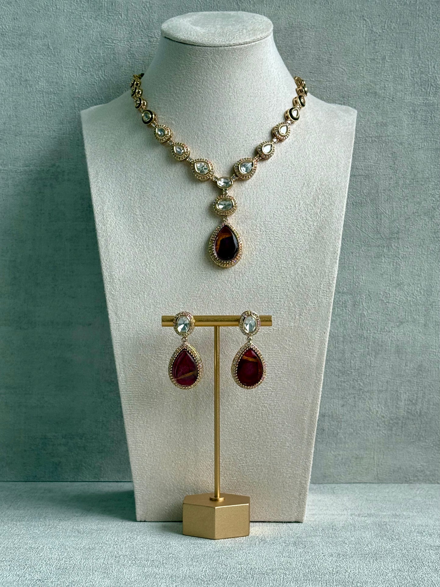 Ayura Designs Lilly Set with Necklace & Earrings – Burnt Crimson Marble Stones, Mirror-Cut Accents & Antique Gold Finish