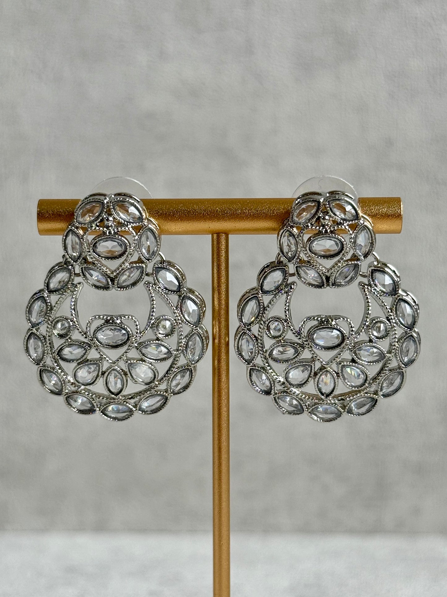 Ayura Designs Urwa Set – Necklace, Earrings & Tikka with Mirror-Cut Stones in Antique Silver Finish