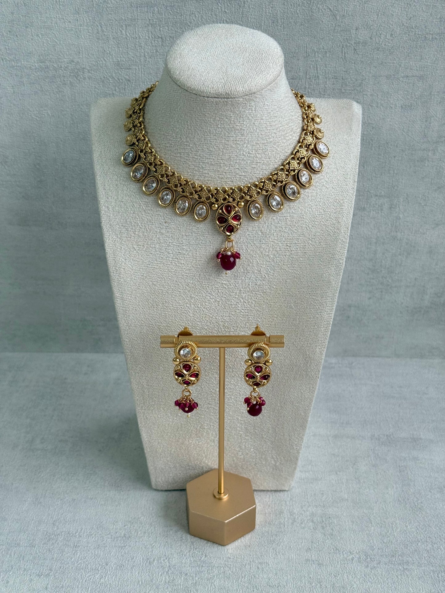 Ayura Designs Perniya Set with Necklace & Earrings – Mirror-Cut Stones with Rani Pink Accents in Antique Gold Finish