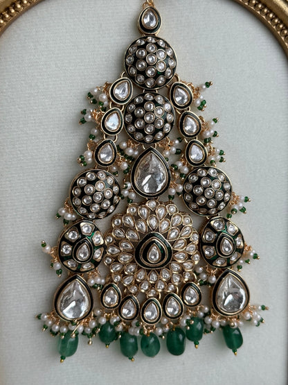Ayura Designs Zoha Jhoomar Passa – Mirror-Cut Kundan with Emerald Green Drops, Pearl Detailing & Antique Gold Finish