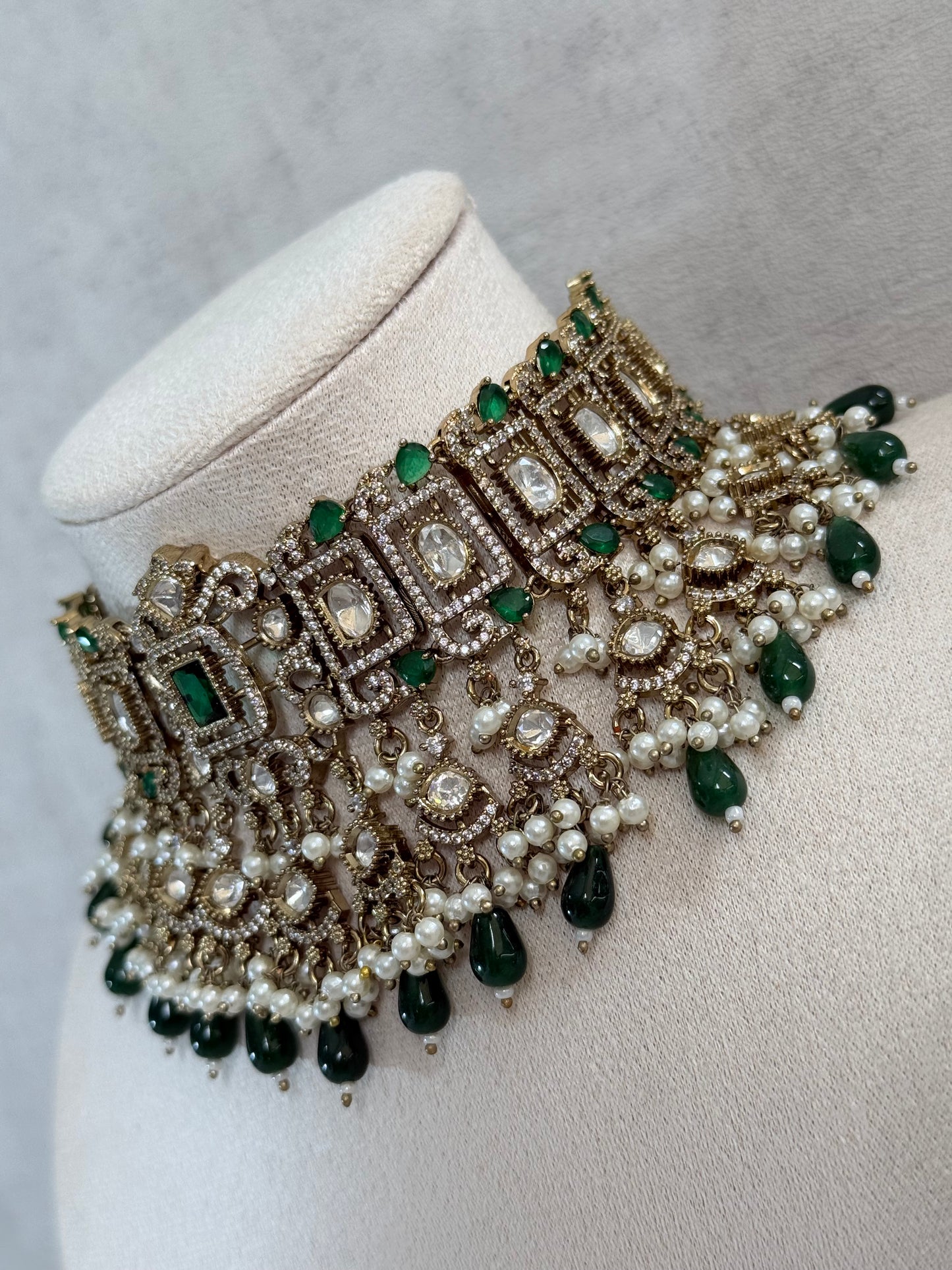 Ayura Designs Aisha Choker Set with Earrings & Tikka – Emerald Green Stones, Polki & Pearl Detailing