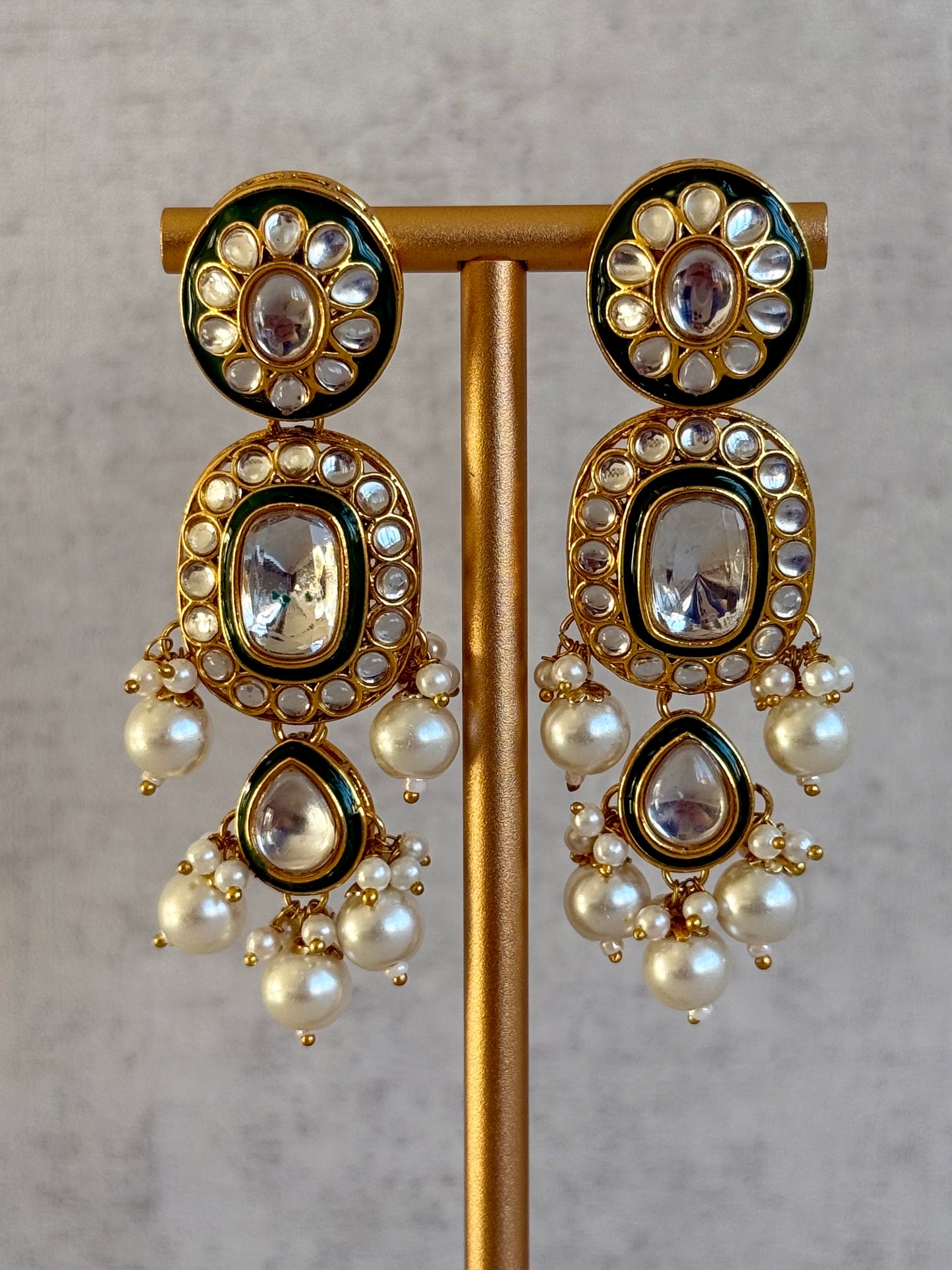 Ayura Designs Jashan Set with Necklace, Earrings, Tikka & Passa – Kundan Detailing, Ivory Pearl Drops