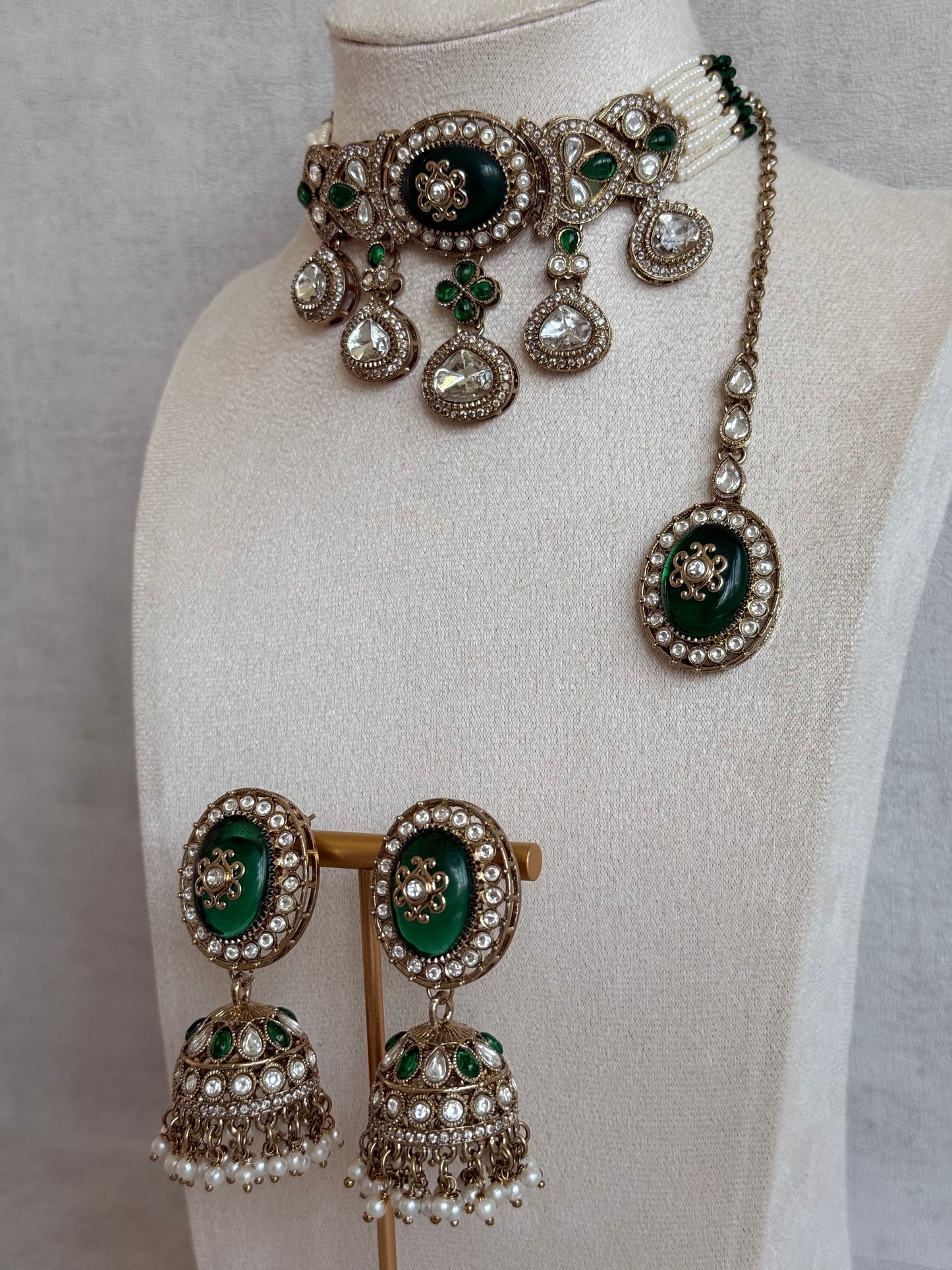 Ayura Designs Myra Choker Set with Earrings & Tikka – Emerald Green Kundan & Pearl Detailing