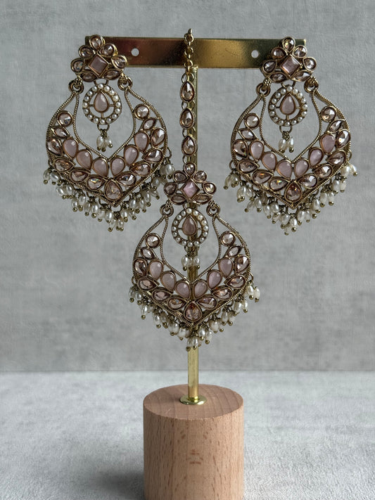 Ayura Designs Damini Tikka Set – Mirror-Cut Kundan Earrings & Tikka with Blush Pink Enamel and Pearl Detailing