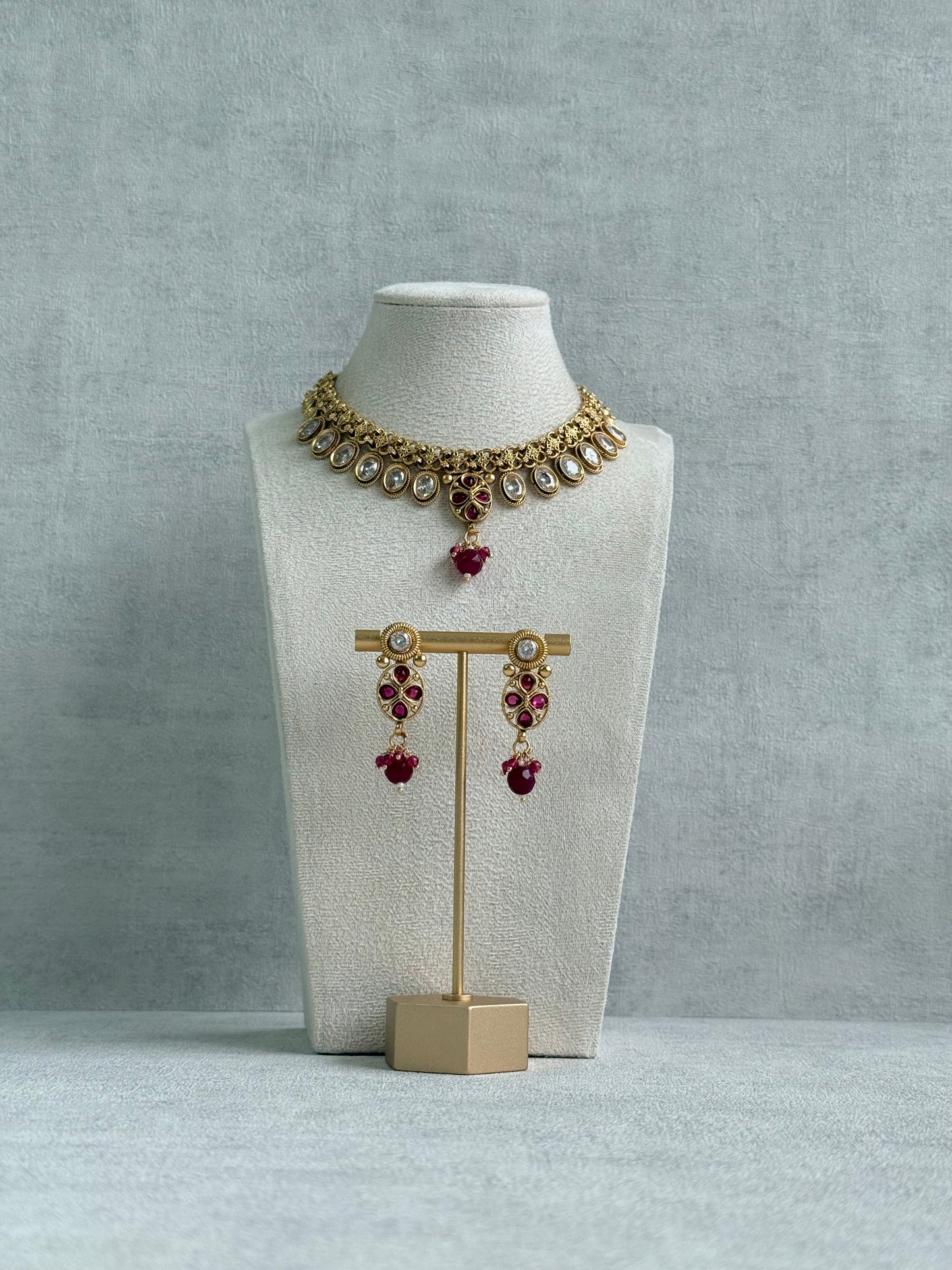 Ayura Designs Perniya Set with Necklace & Earrings – Mirror-Cut Stones with Rani Pink Accents in Antique Gold Finish