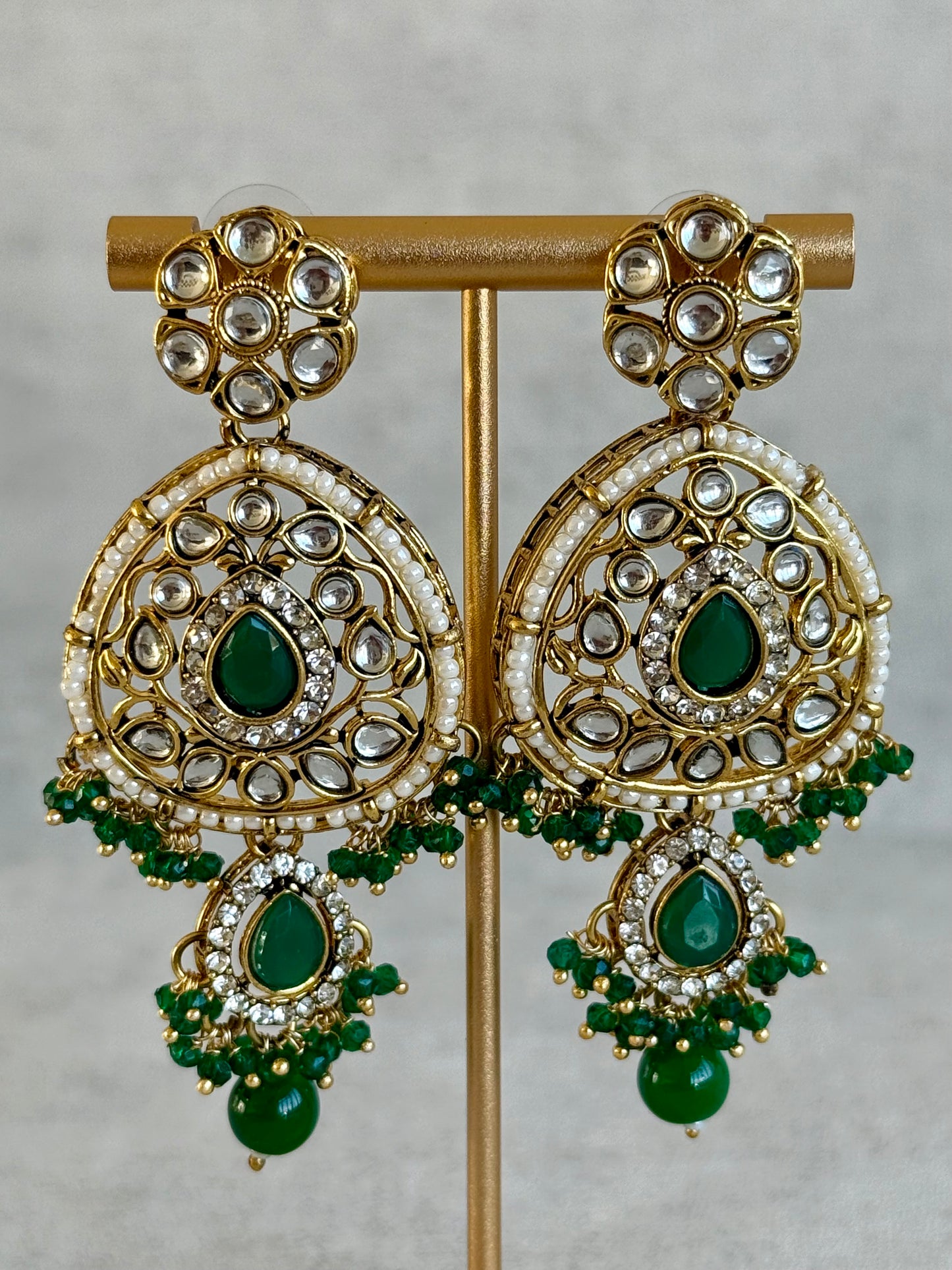 Ayura Designs Zarmeen Choker Set with Earrings & Tikka – Mirror-Cut Stones, Antique Gold Finish and Emerald Green Beads