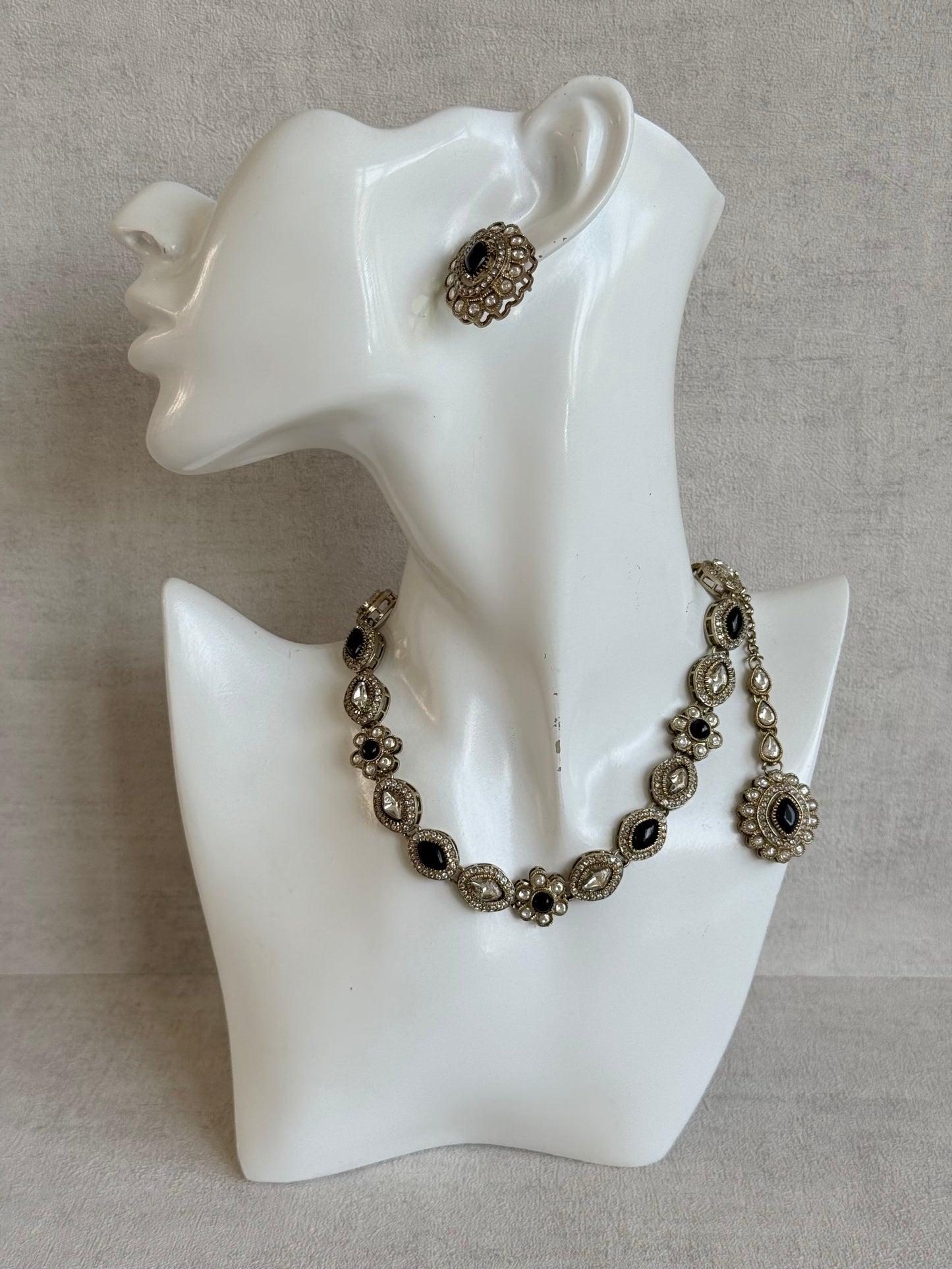 Ayura Designs Ivy Necklace Set with Studs & Tikka – Black Kundan Detailing
