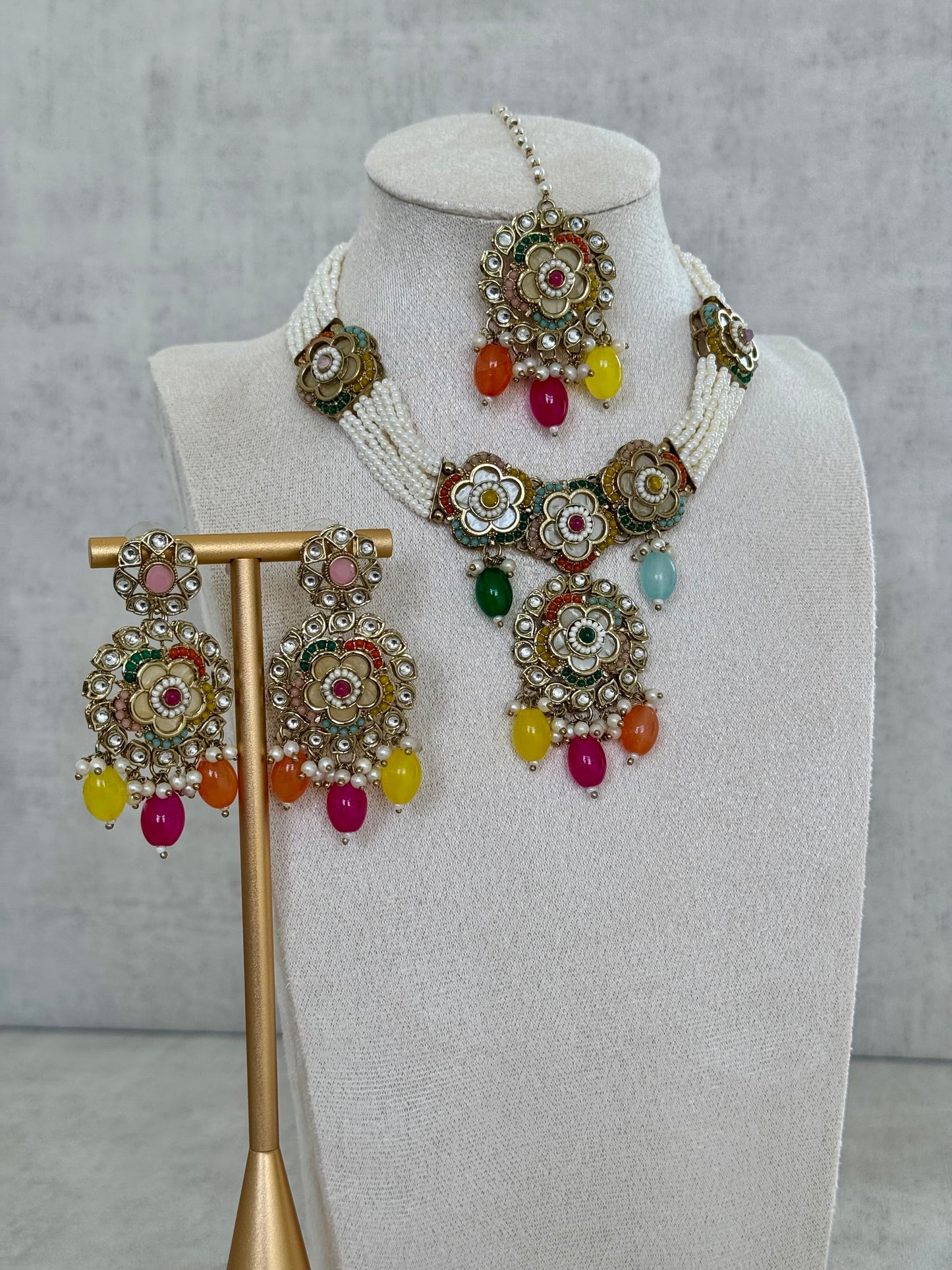 Ayura Designs Suroor Set – Antique Gold Kundan & Pearl Ensemble with Earrings & Tikka