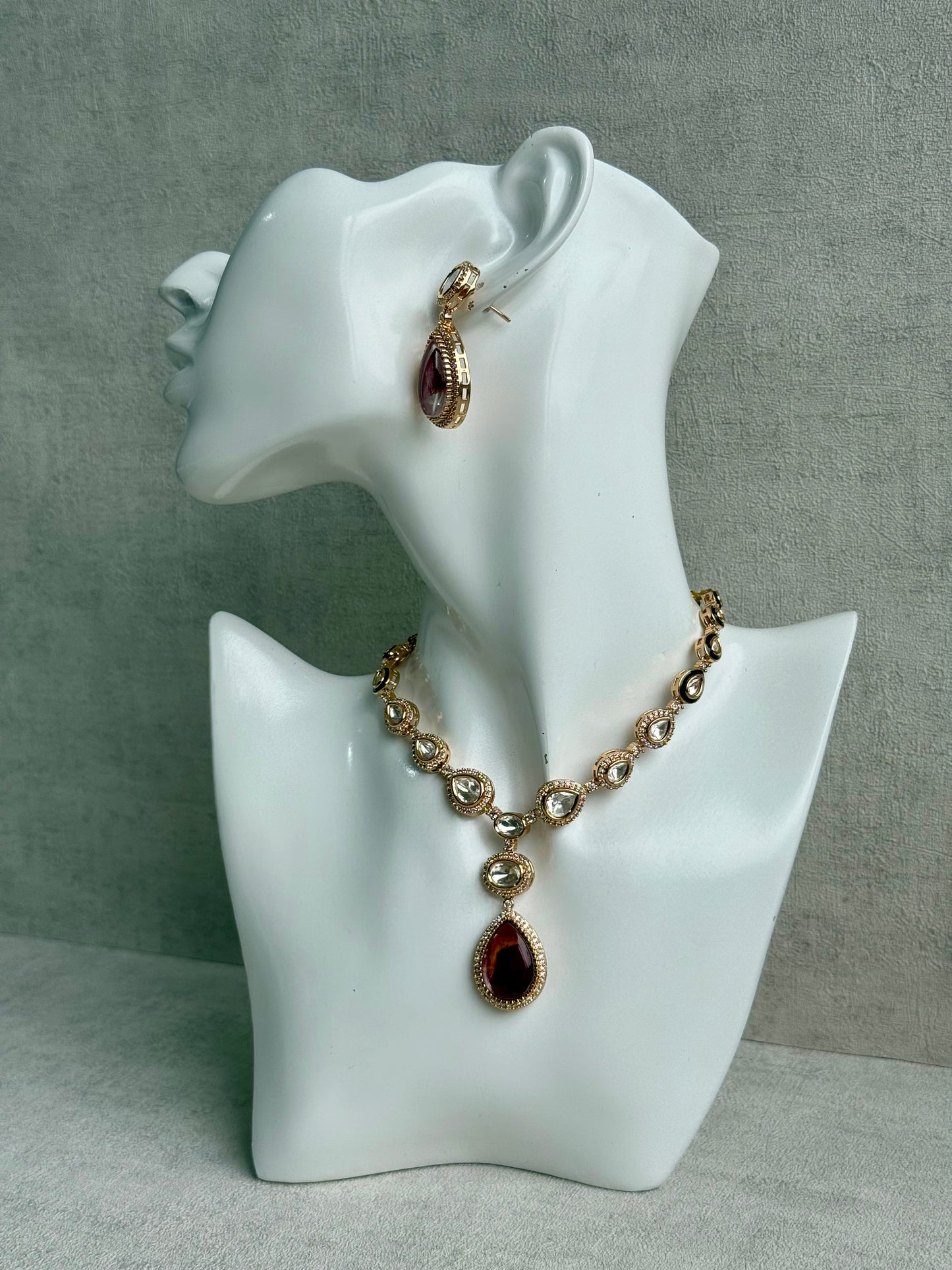 Ayura Designs Lilly Set with Necklace & Earrings – Burnt Crimson Marble Stones, Mirror-Cut Accents & Antique Gold Finish