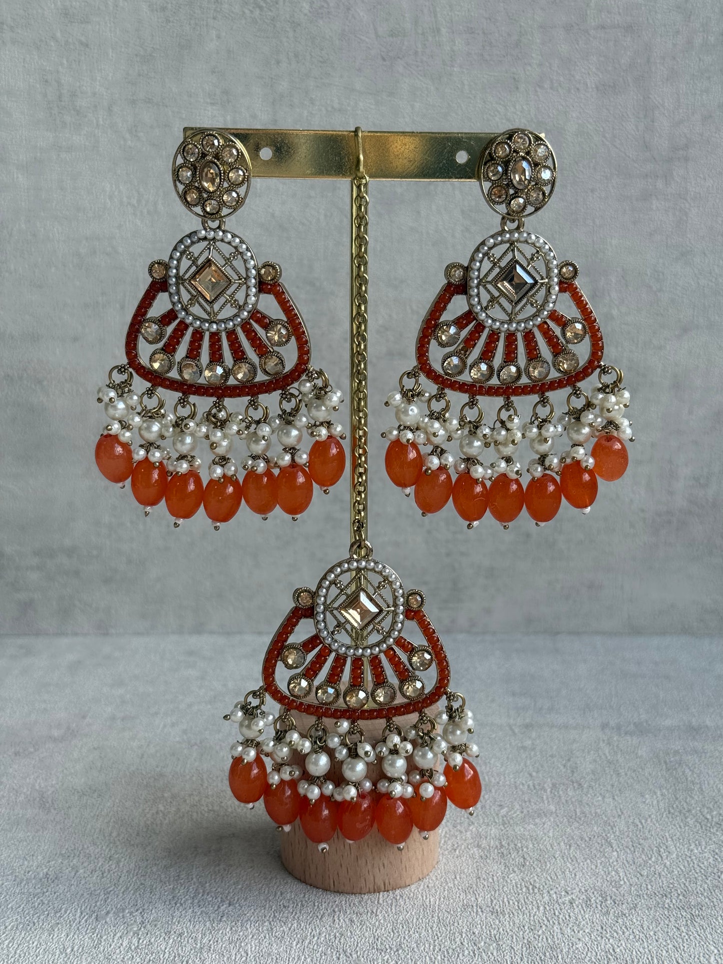 Ayura Designs Qudsia Set with Necklace, Earrings & Tikka – Burnt Orange Stones, Kundan Detailing & Antique Gold Finish