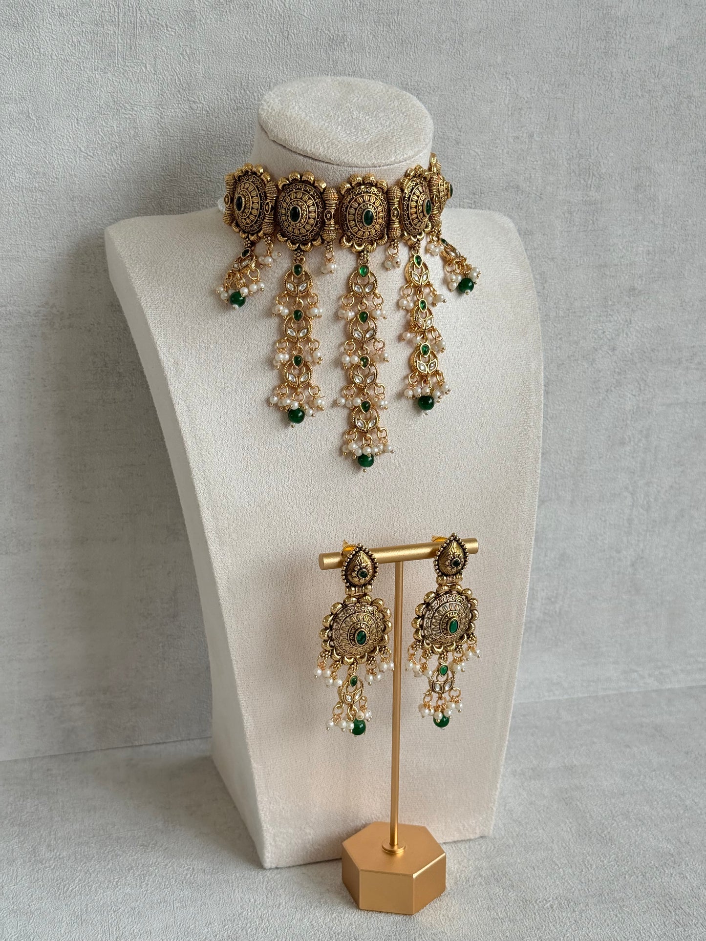 Ayura Designs Kabini Choker Set with Earrings – Gold Kundan Waterfall Choker with Emerald Green Beads & Pearls