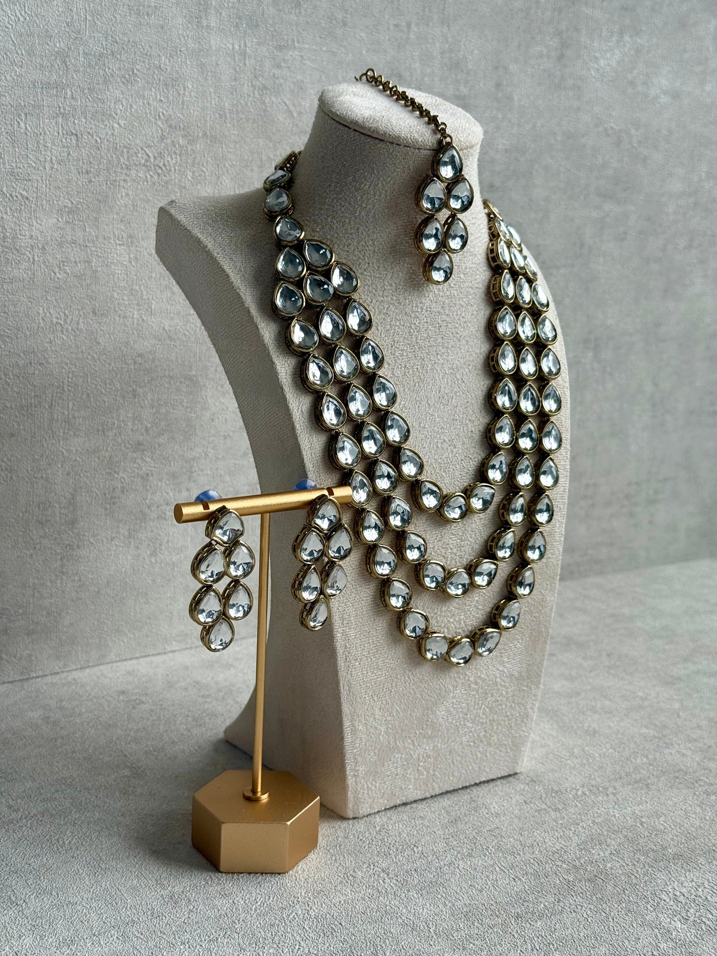 Ayura Designs Sufi Set with Necklace, Earrings & Tikka – Mirror-Cut Stones in Antique Gold Finish