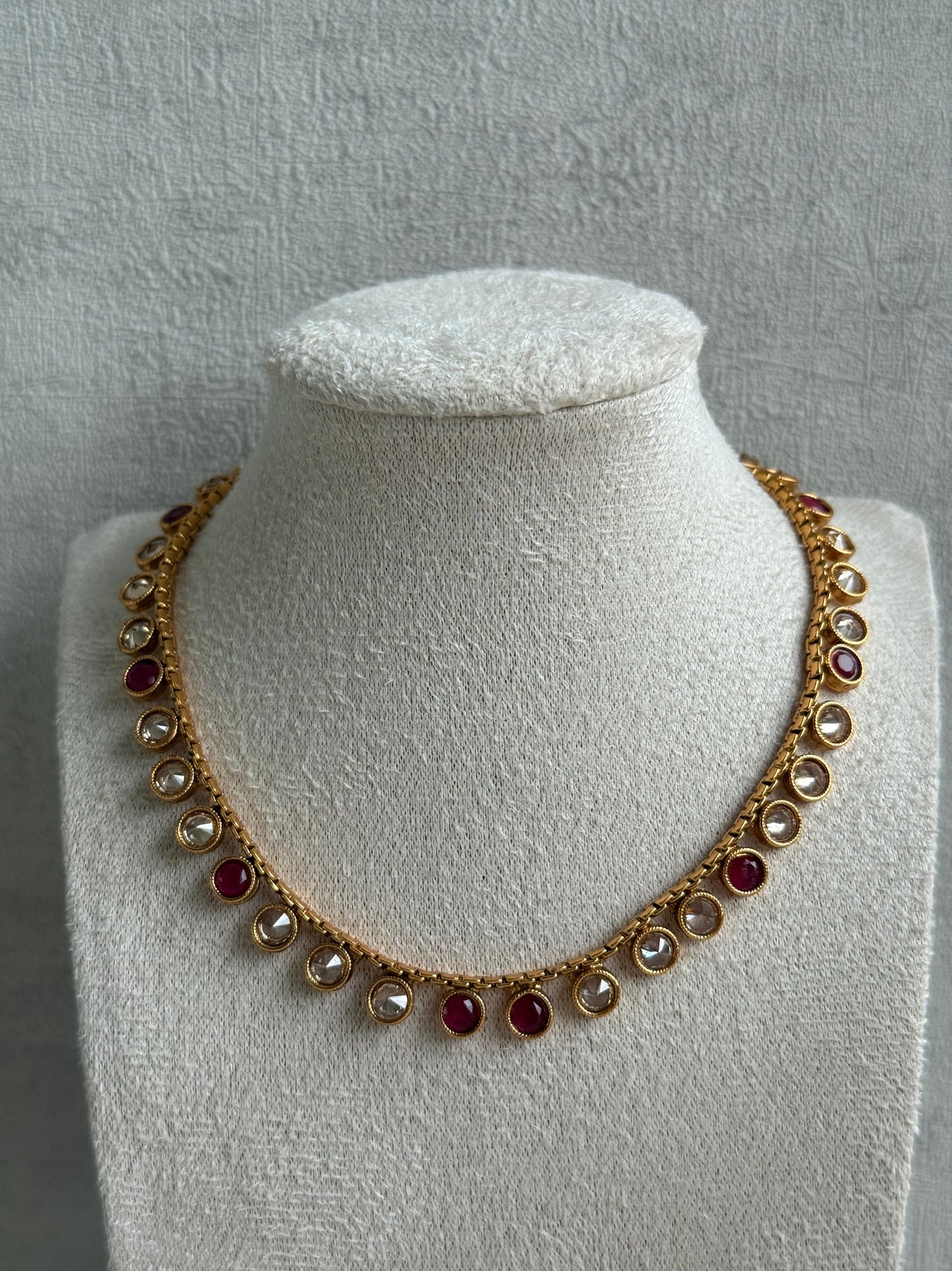 Ayura Designs Veni Set – Gold Necklace & Stud Earrings with Champagne Mirror-Cut Polki Stones