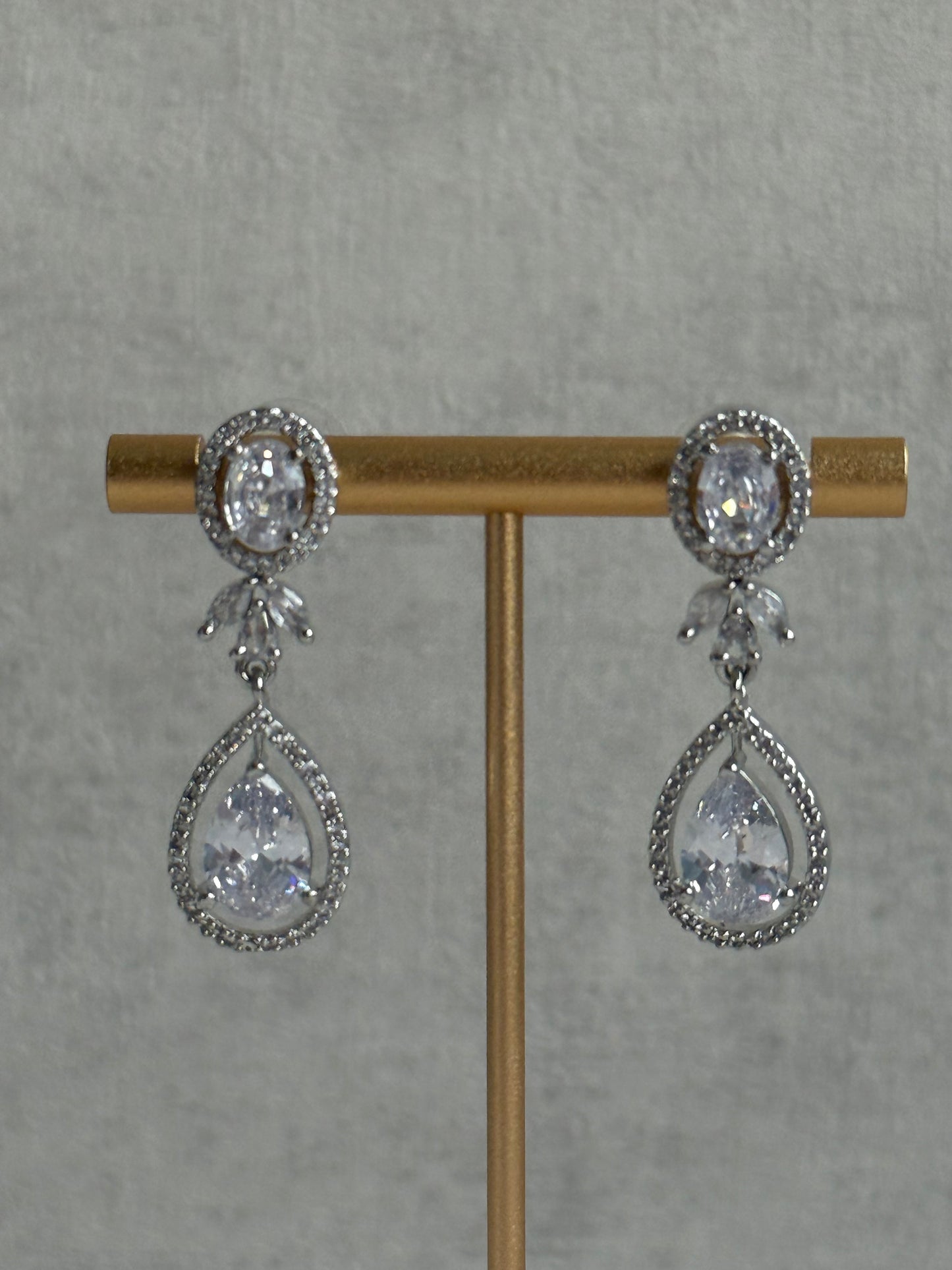 Ayura Designs Grace Set with Necklace & Earrings – Pear-Cut Moissanite Stones, Halo Detailing & Antique Silver Finish