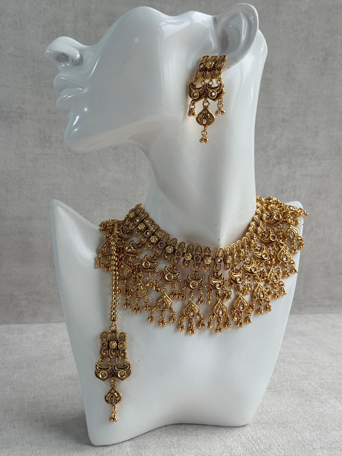 Ayura Designs Sifat Bridal Set with Earrings & Tikka – Antique Gold Kundan Waterfall Design with Paisley & Ghungroo Drops