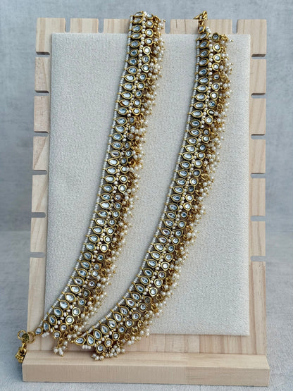 Ayura Designs Zanzi Payals – Kundan Teardrop Anklets with Pearl Cluster Detailing