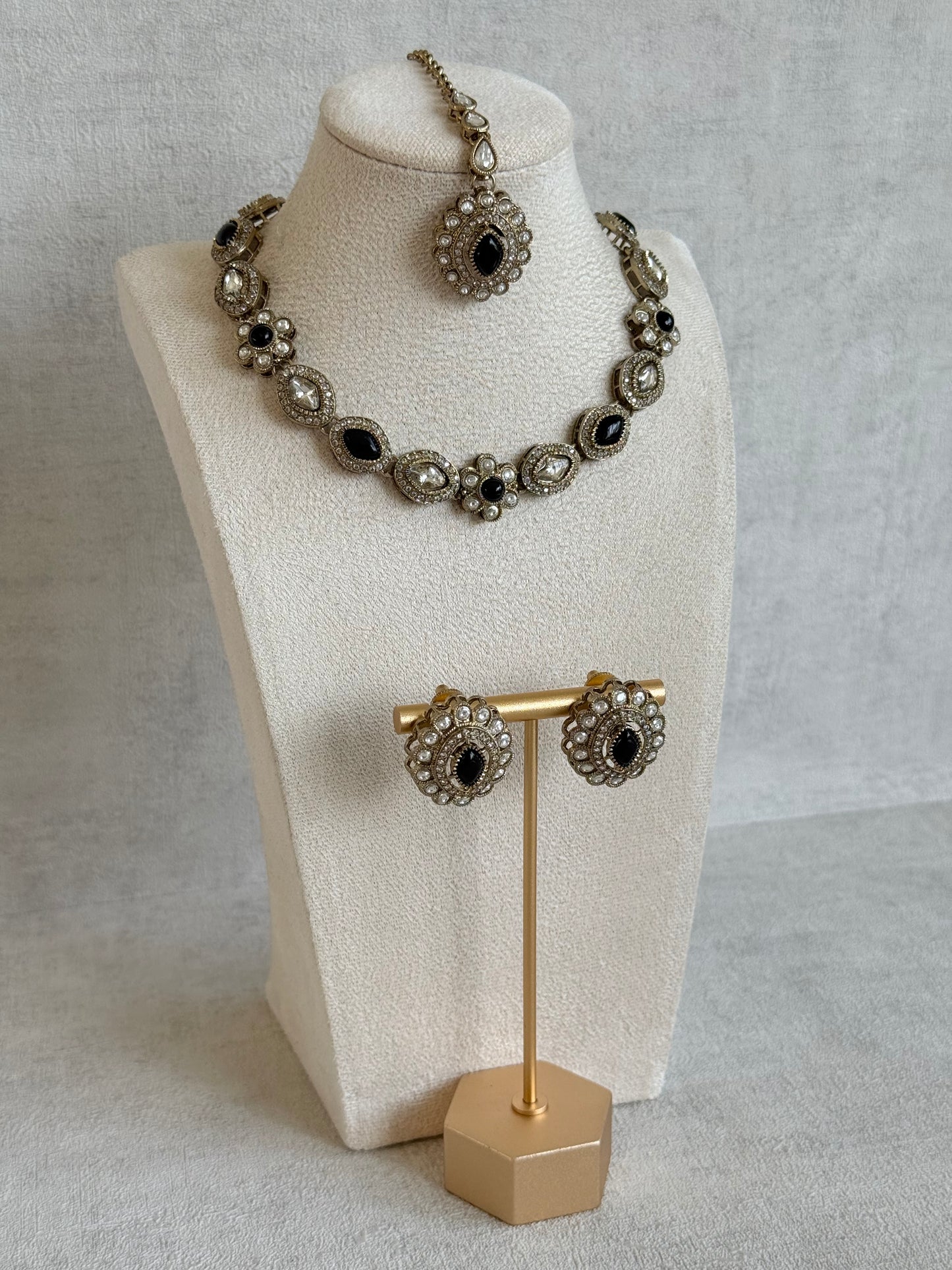 Ayura Designs Ivy Necklace Set with Studs & Tikka – Black Kundan Detailing