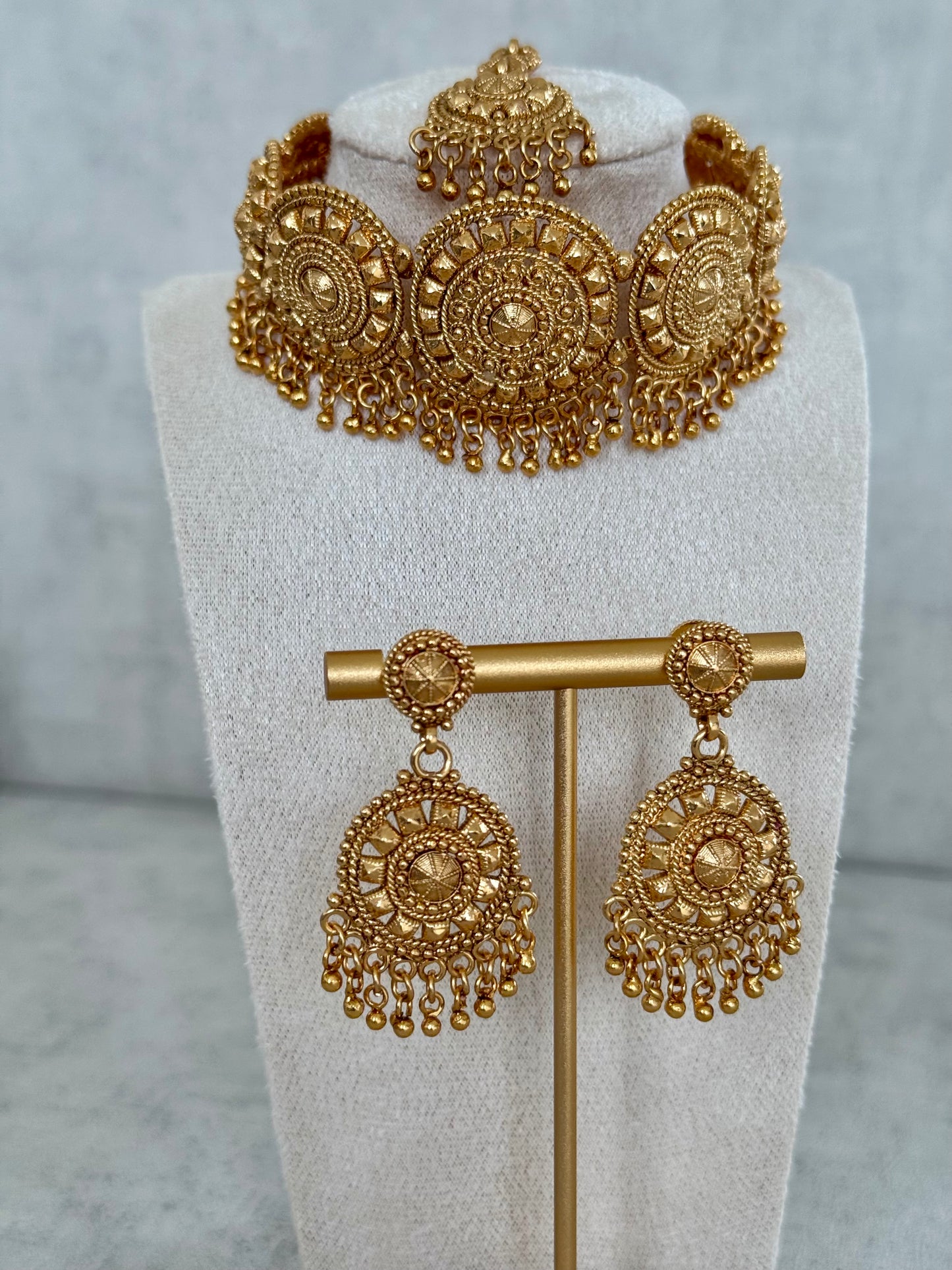 Ayura Designs Nawab Choker Set – Exquisite Antique Gold Choker, Earrings & Tikka