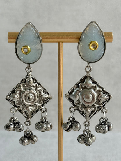 Ayura Designs Jiyana Collar Necklace Set – Dove Grey Carved Teardrop Stones & Oxidised Silver Finish