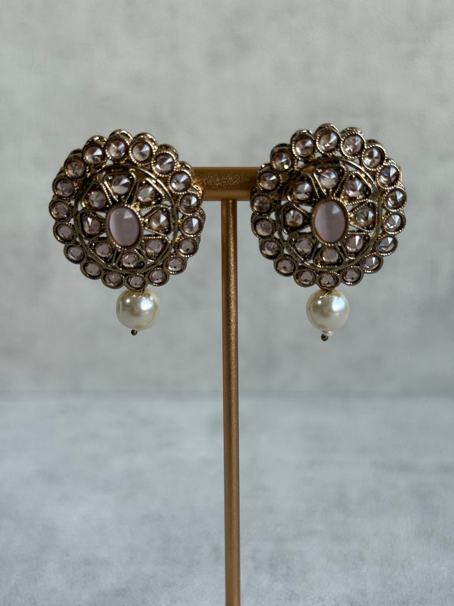 Ayura Designs Sania Set with Necklace, Earrings & Tikka – Mint & Blush Stones, Kundan Detailing & Antique Gold Finish