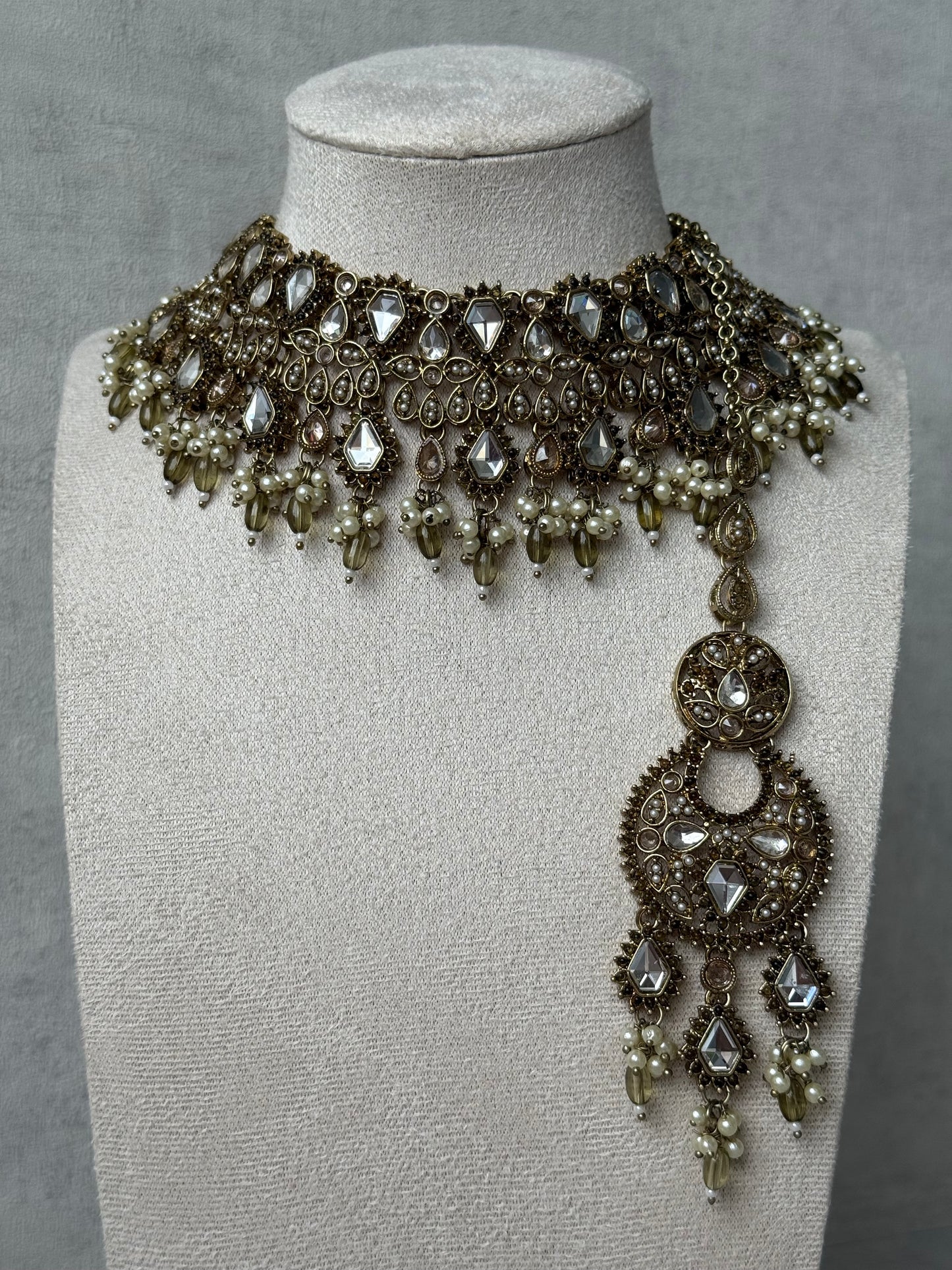 Ayura Designs Nimra Set with Earrings & Tikka – Mirror-Cut Polki, Olive Green Beads & Antique Gold Finish