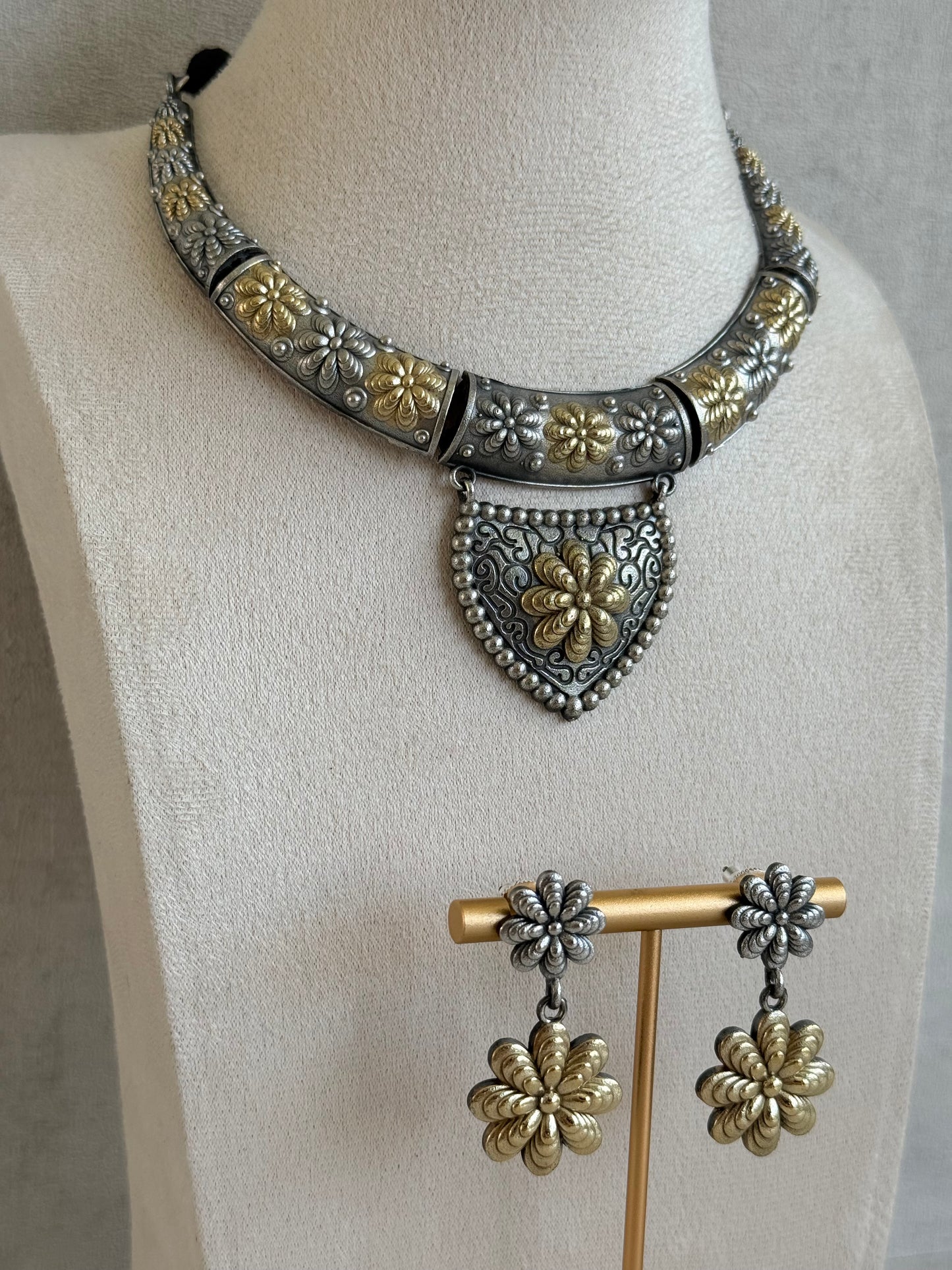 Ayura Designs Andaaz Set with Earrings – Dual Tone Oxidised Floral Necklace Set