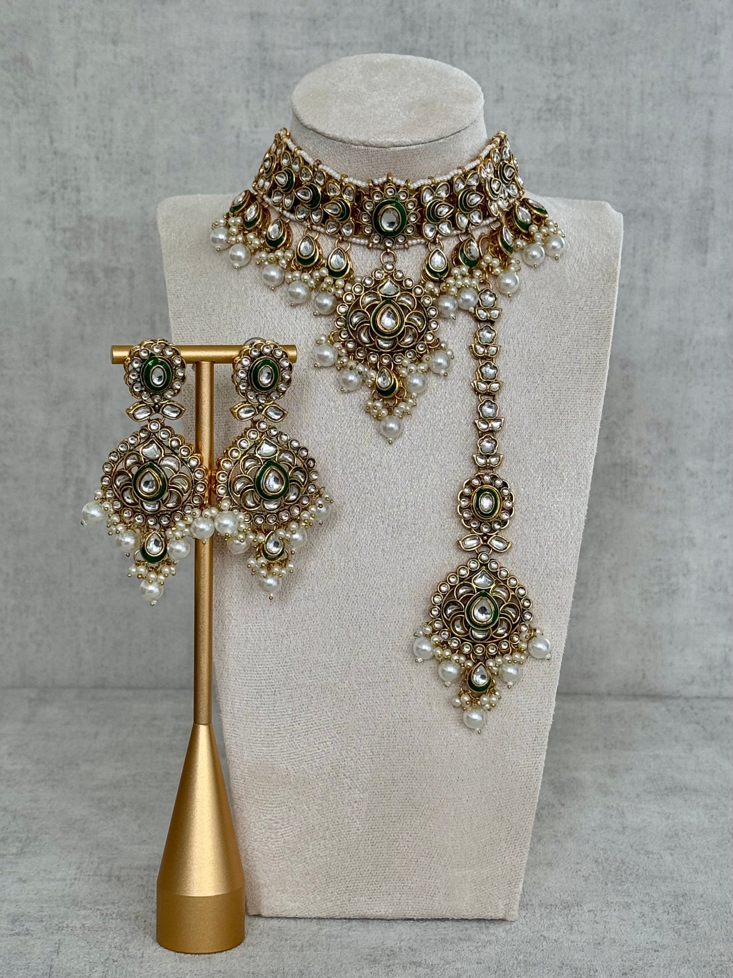 Ayura Designs Arzoi Set with Earrings & Tikka – Exquisite Kundan Adorned with Lustrous Pearls