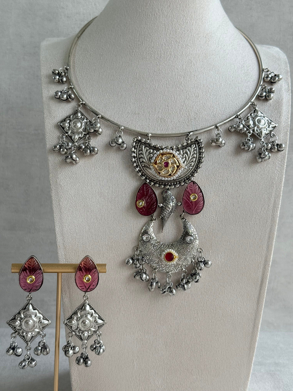 Ayura Designs Jiyana Collar Necklace Set – Rose Pink Carved Teardrop Stones & Oxidised Silver Finish