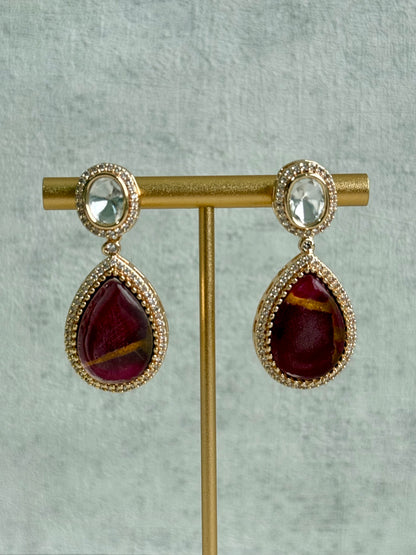 Ayura Designs Lilly Set with Necklace & Earrings – Burnt Crimson Marble Stones, Mirror-Cut Accents & Antique Gold Finish