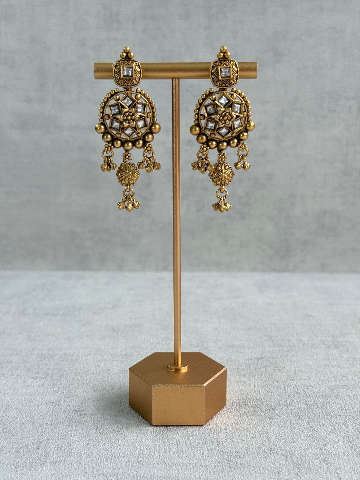 Ayura Designs Kriti Necklace Set with Earrings – Antique Gold Kundan Design with Ivory Pearls & Ghungroo Detailing