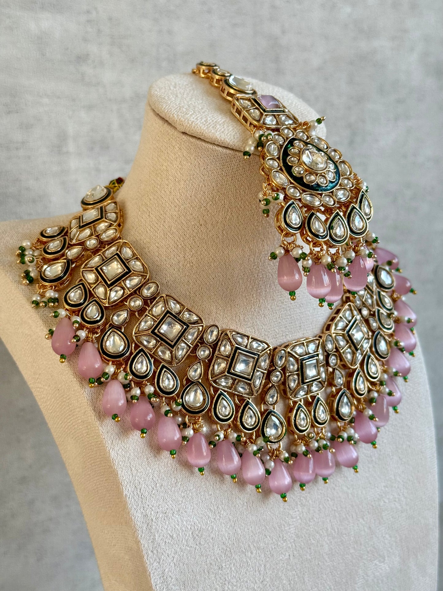 Ayura Designs Ishrat Set with Necklace, Earrings & Tikka – Kundan Detailing, Pearl Drops & Blush Pink Beads