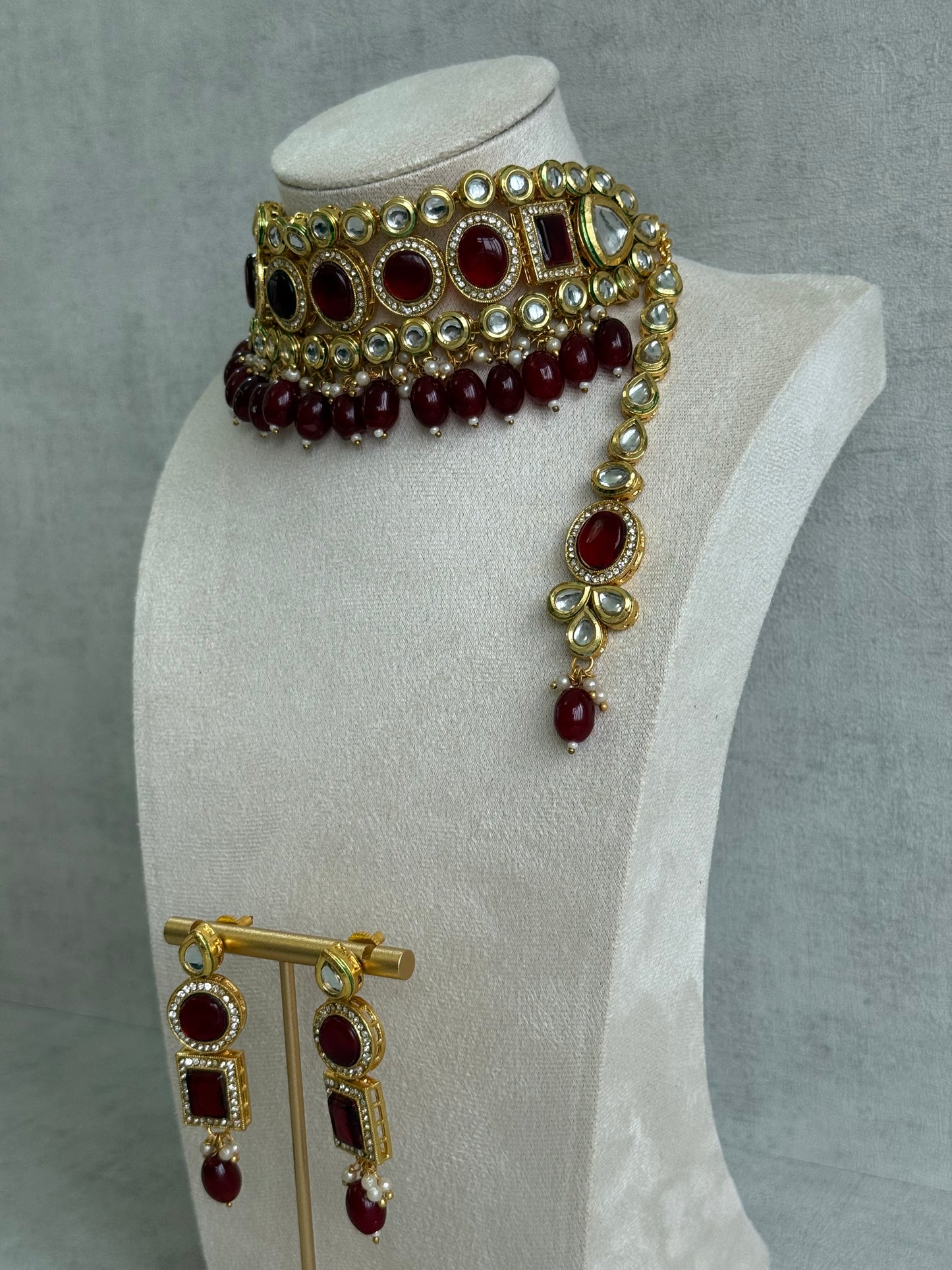 Ayura Designs Ishi Set With Choker, Earrings & Tikka – Kundan Stones With Deep Maroon Beads