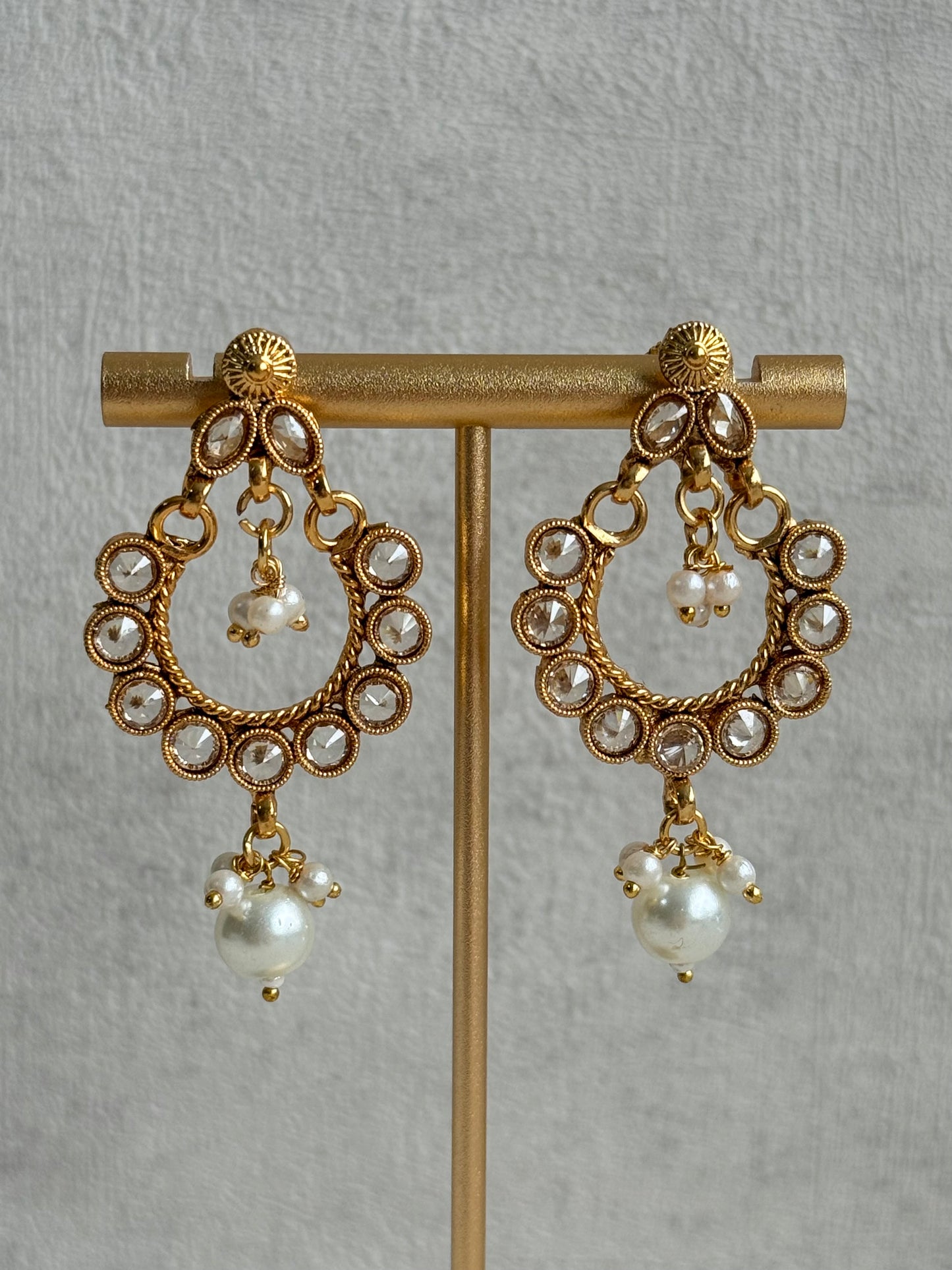 Ayura Designs Rashi Set with Earrings & Tikka – Mirror-Cut Stones with Ivory Pearl Drops in Antique Gold