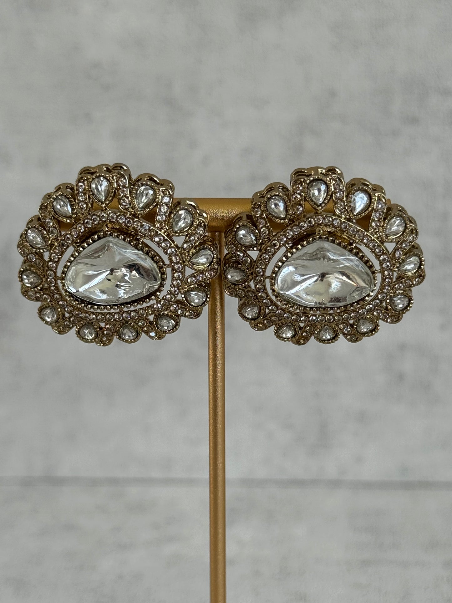 Ayura Designs Riva Set with Necklace, Studs & Tikka – All-Mirror Stones in Antique Gold