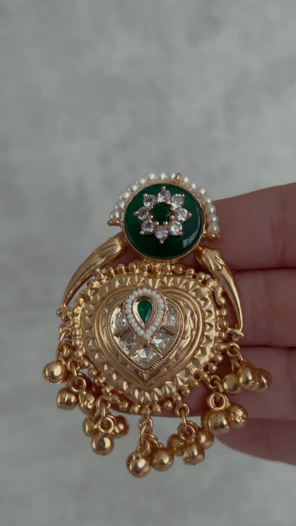 Ayura Designs Sorcha Adjustable Ring – Emerald Green Enamel, Pearl Detailing, Antique Gold & Mirror-Cut Stones