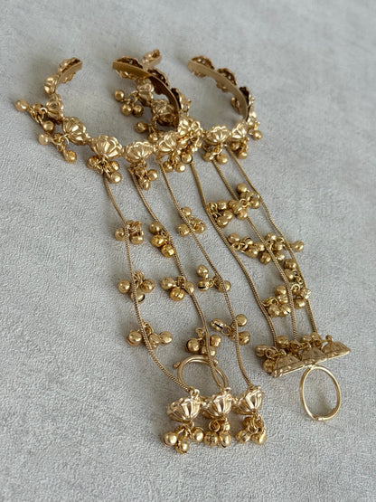Ayura Designs Hejal Haathphool Set of 2 – Three Finger Style Hand Harness with Ghungroo Detailing & Gold Finish