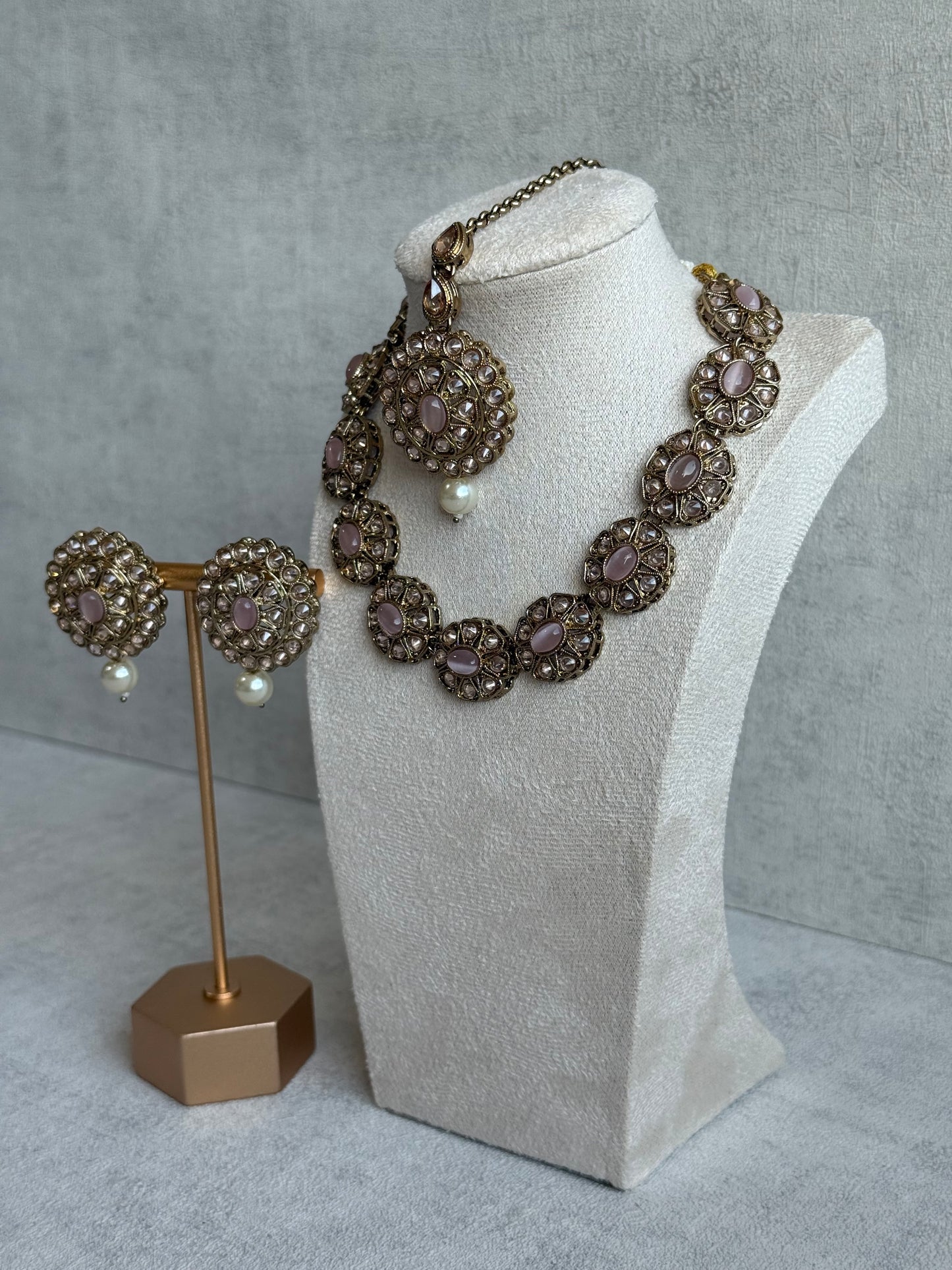 Ayura Designs Sania Set with Necklace, Earrings & Tikka – Blush Pink Stones, Kundan Detailing & Antique Gold Finish