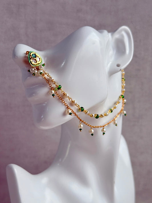 Ayura Designs Fakira Nose Ring – Kundan-Style Detailing with Emerald & Pearl Chain