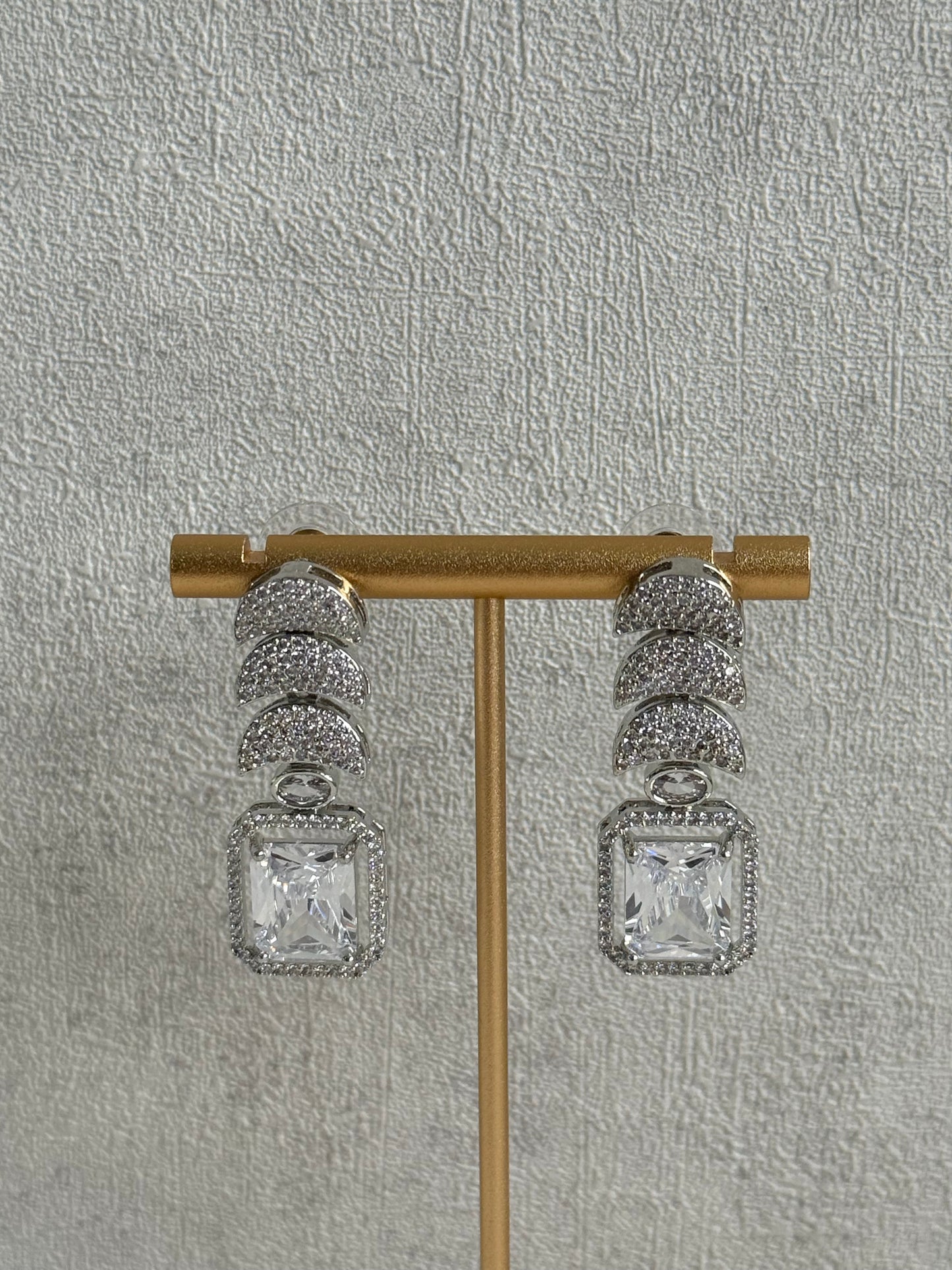 Ayura Designs Arabella Set – Silver Necklace & Earrings with Moissanite Stones