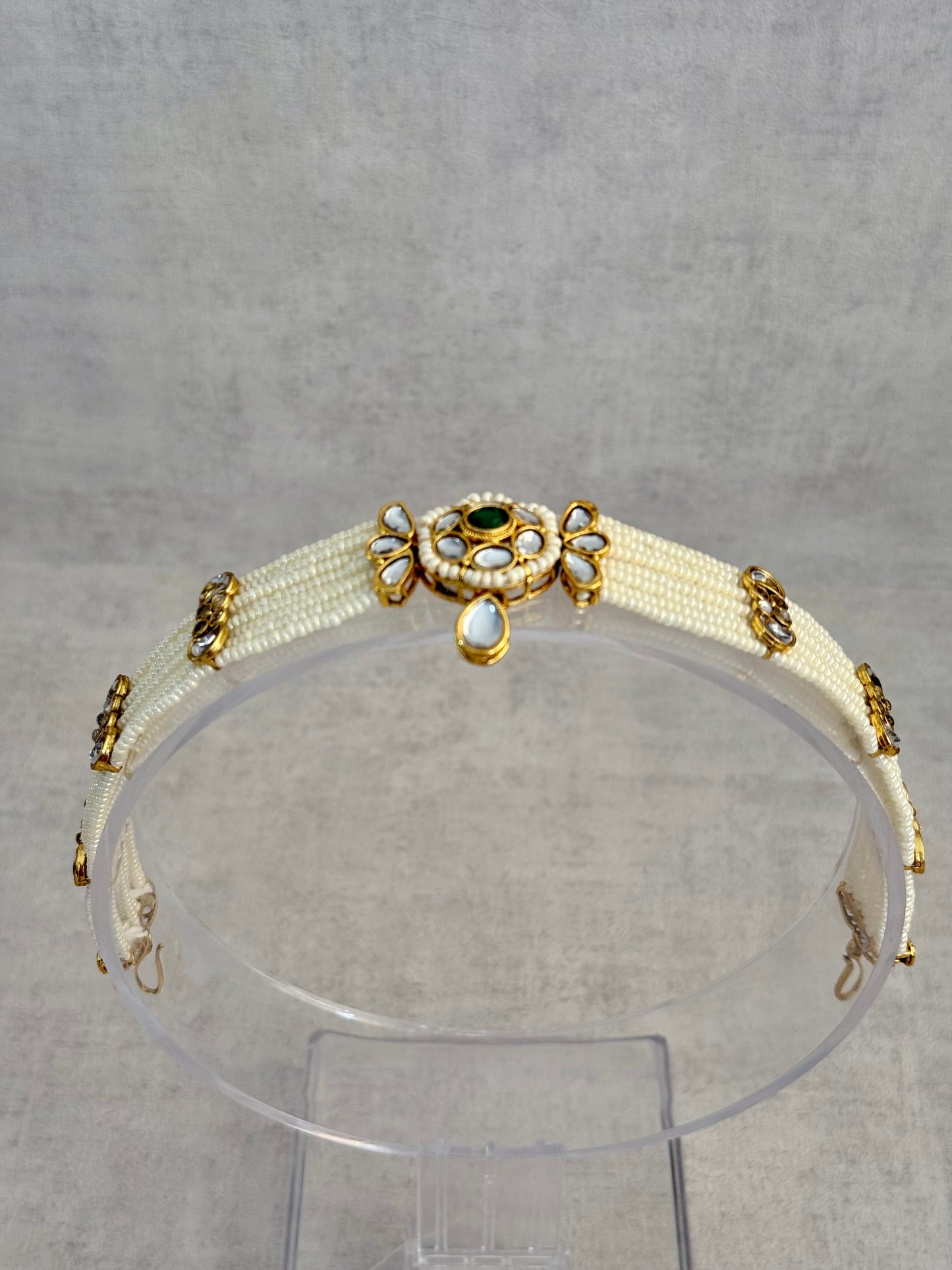Ayura Designs Daisy Sheeshphool – Kundan & Pearl Headpiece with Emerald Floral Centre Motif