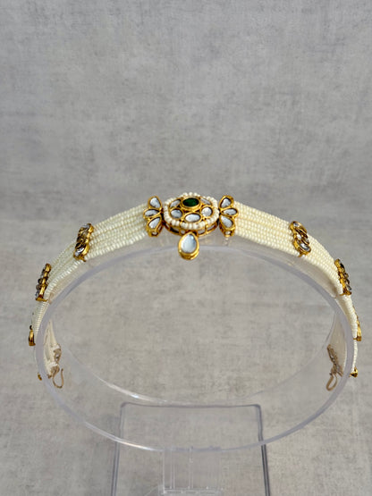 Ayura Designs Daisy Sheeshphool – Kundan & Pearl Headpiece with Emerald Floral Centre Motif