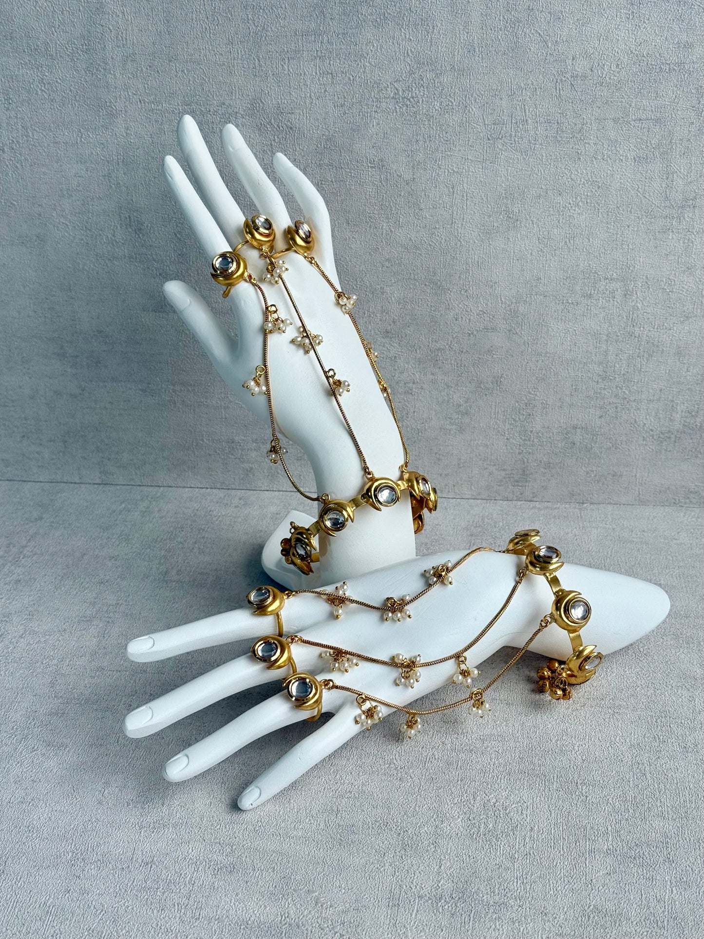 Ayura Designs Chand Haathphool – Antique Gold Hand Harness with Kundan-Style Mirror-Cut Stones & Pearl Detailing