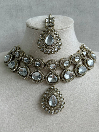 Ayura Designs Tamara Set with Necklace, Earrings & Tikka – All Mirror-Cut Stones with Kundan Detailing in Antique Gold Finish