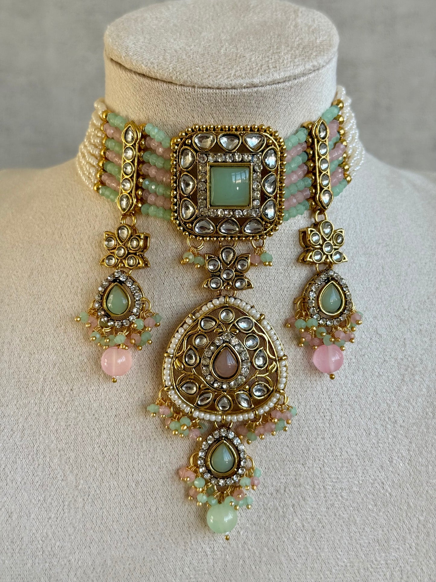 Ayura Designs Zarmeen Choker Set with Earrings & Tikka – Mirror-Cut Stones, Antique Gold Finish and Blush-Mint Beads