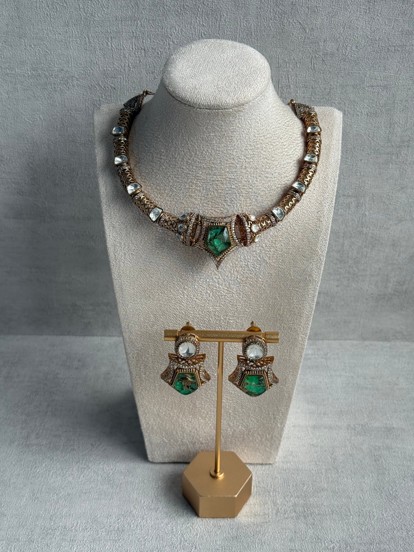Ayura Designs Krupa Set – Necklace & Earrings with Green Stone featuring Natural Marbling, Mirror-Cut Kundan & Antique Gold Detailing