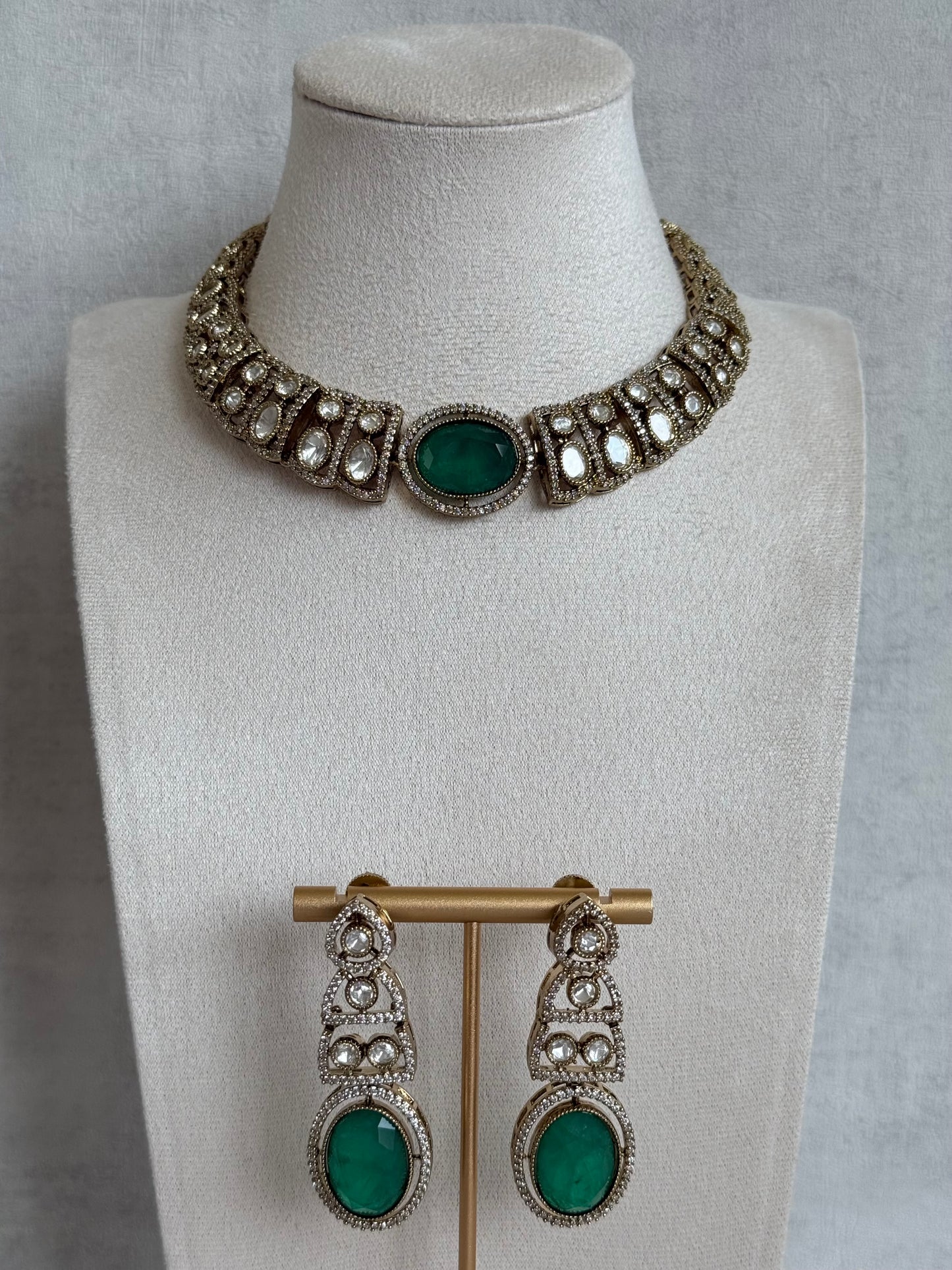 Ayura Designs Sadie Necklace Set with Earrings – Emerald Green Centre Stone, Moissanite Style Stones & Crystal Halo Detailing